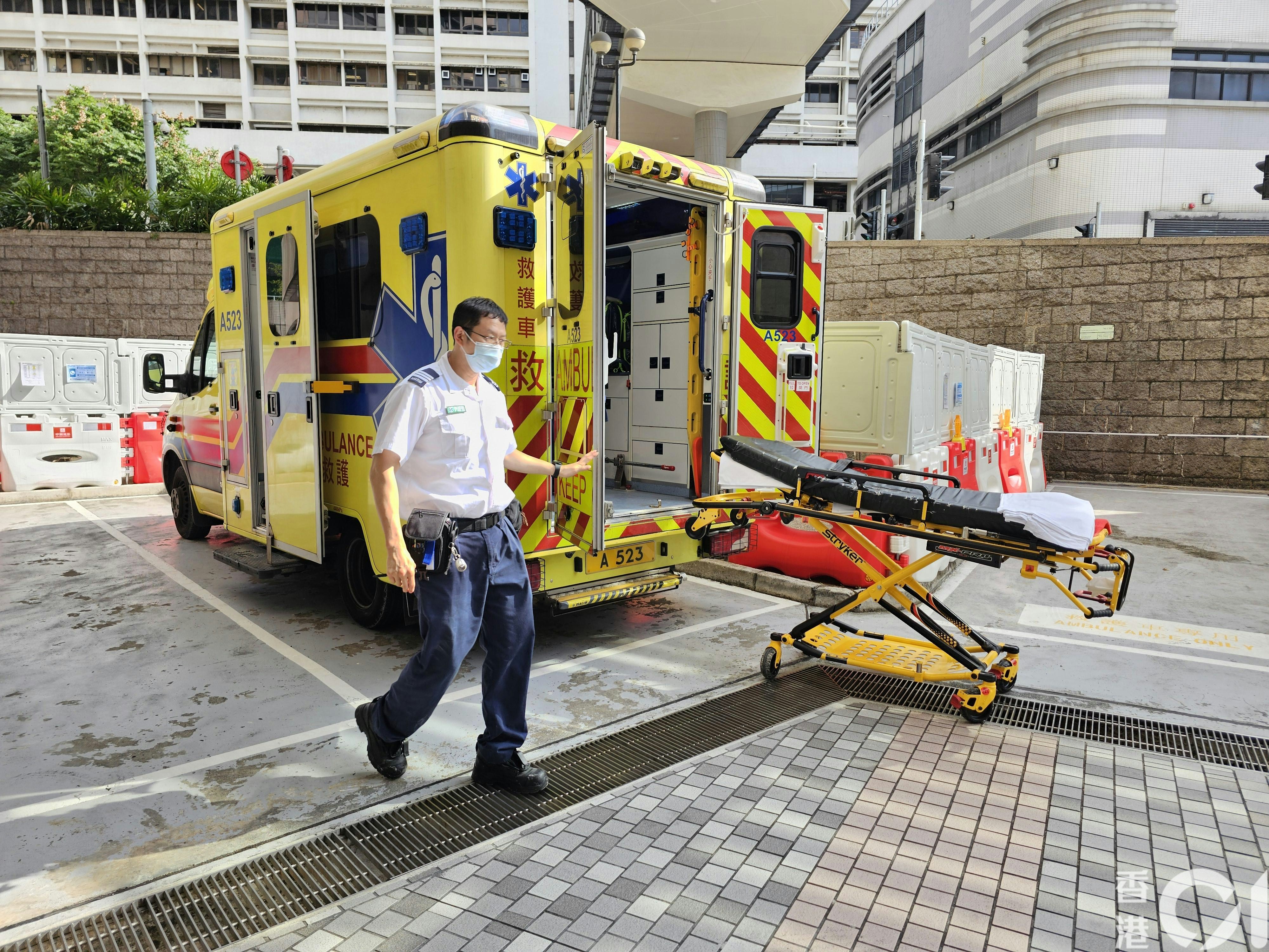 事主昏迷被送往威爾斯親王醫院搶救，惜返魂乏術。（梁偉權攝）