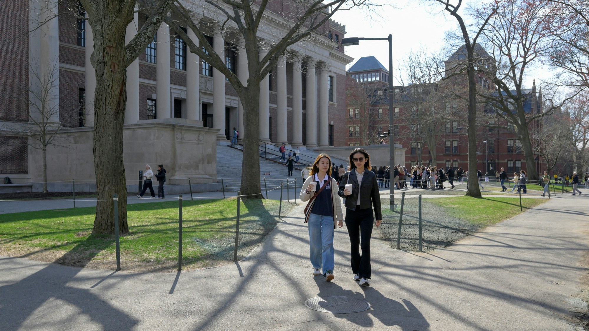 2025415գʡУڹѧHarvard UniversityУ԰ߡ Reuters