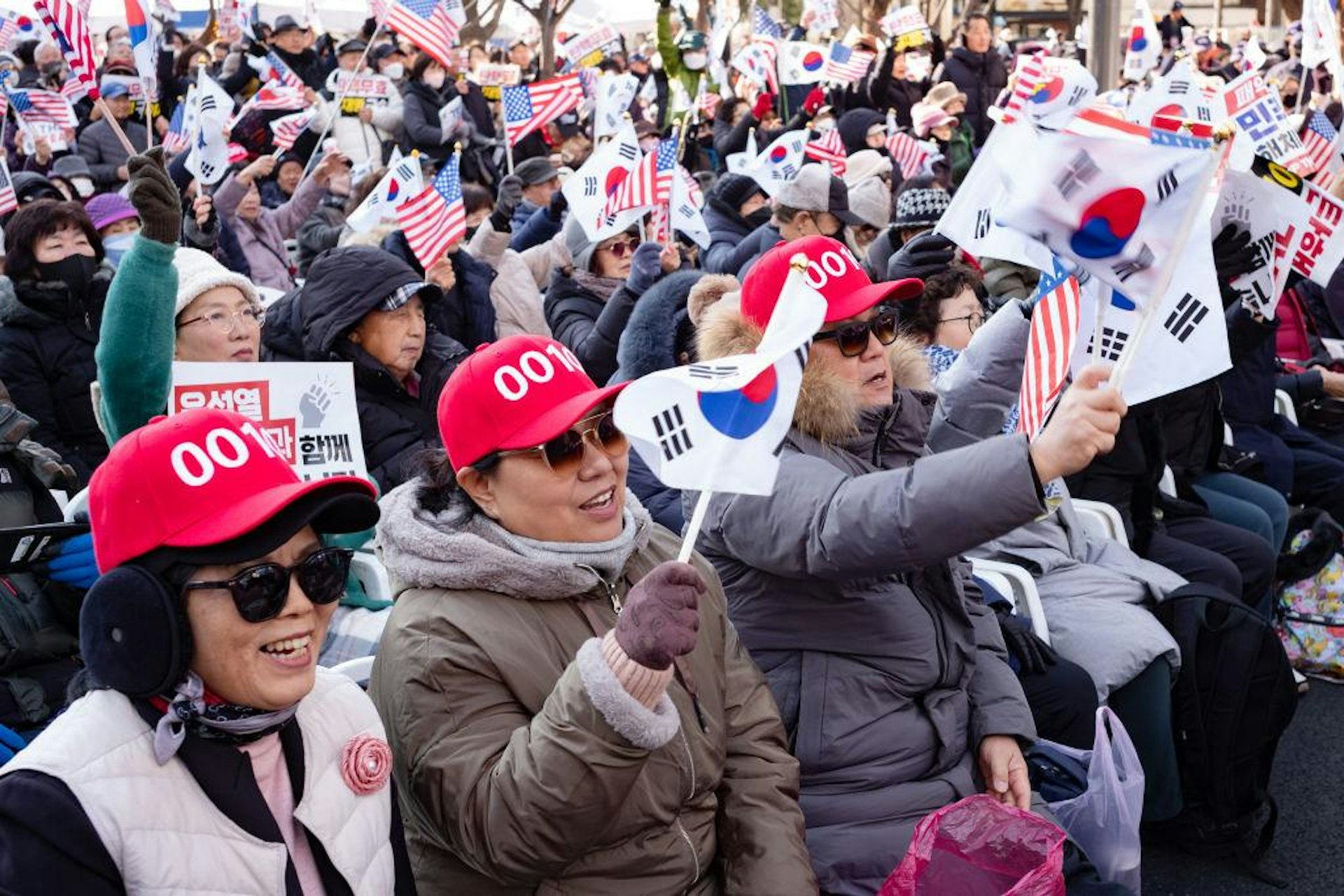 2025年1月25日,時任韓國總統尹錫悅的支持者參加在韓國首爾舉行的集會。(Getty) 2025年1月25日,時任韓國總統尹錫悅的支持者參加在韓國首爾舉行的集會。(Getty)