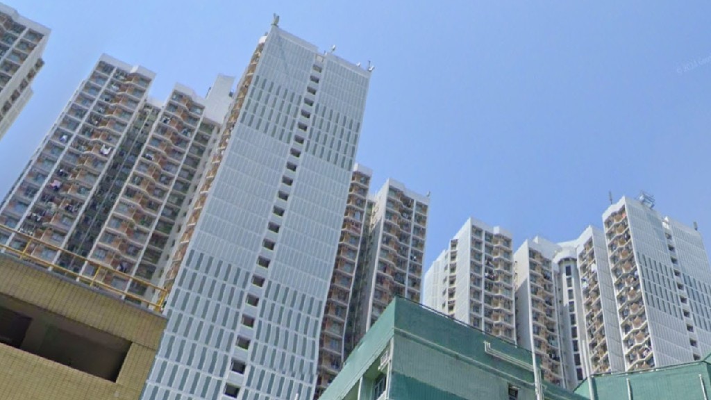 天悅邨悅榮樓一名男子燒炭亡。（Google Map 街景截圖）