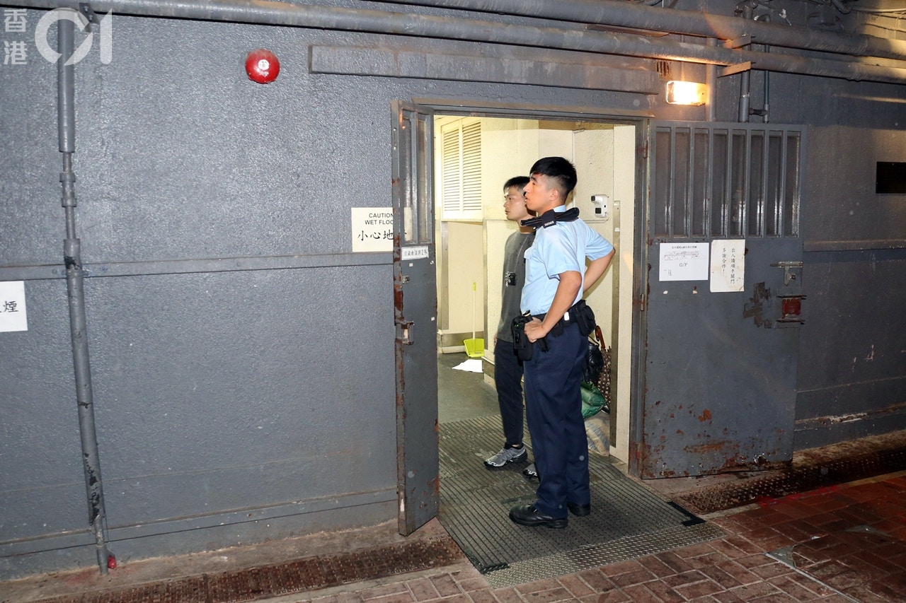 旺角維景酒店職員巡樓 發現流浪漢潛後梯休息 突遭對方利刀所傷