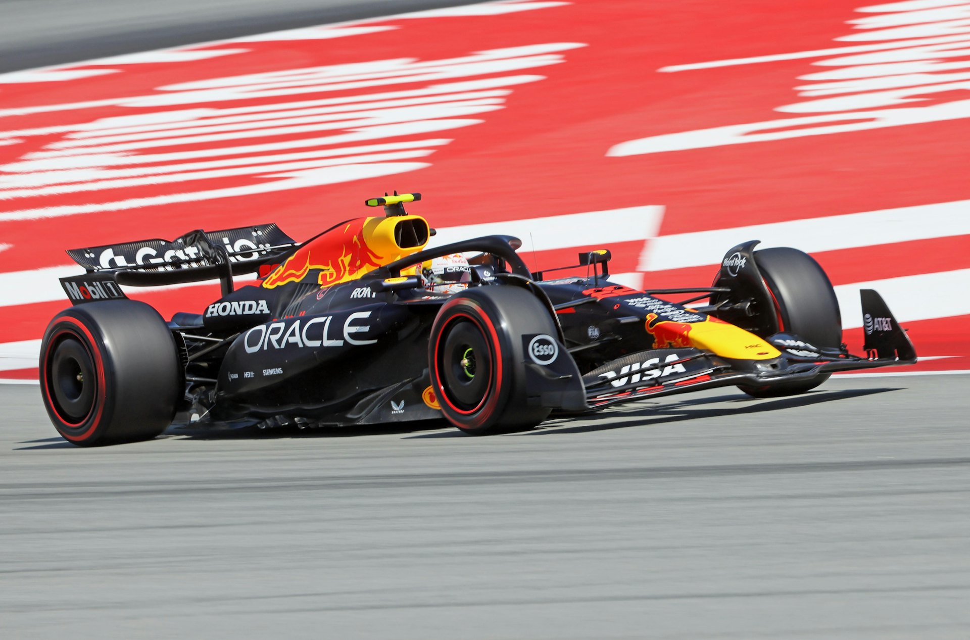 紅牛的RB21戰車只能在韋斯達賓手上發揮戰力。(Getty Images) 紅牛的RB21戰車只能在韋斯達賓手上發揮戰力。(Getty Images)