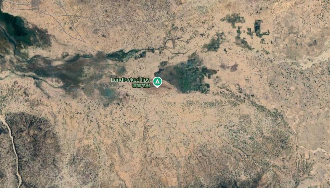 地球之吻！蘇丹神秘山丘「激似嘴唇」 Google Earth衛星照爆紅