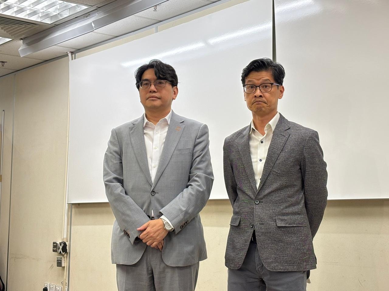 皇后山邨食水含瀝青.直播—水務署長黃恩諾確認為瀝青及樹脂物料
