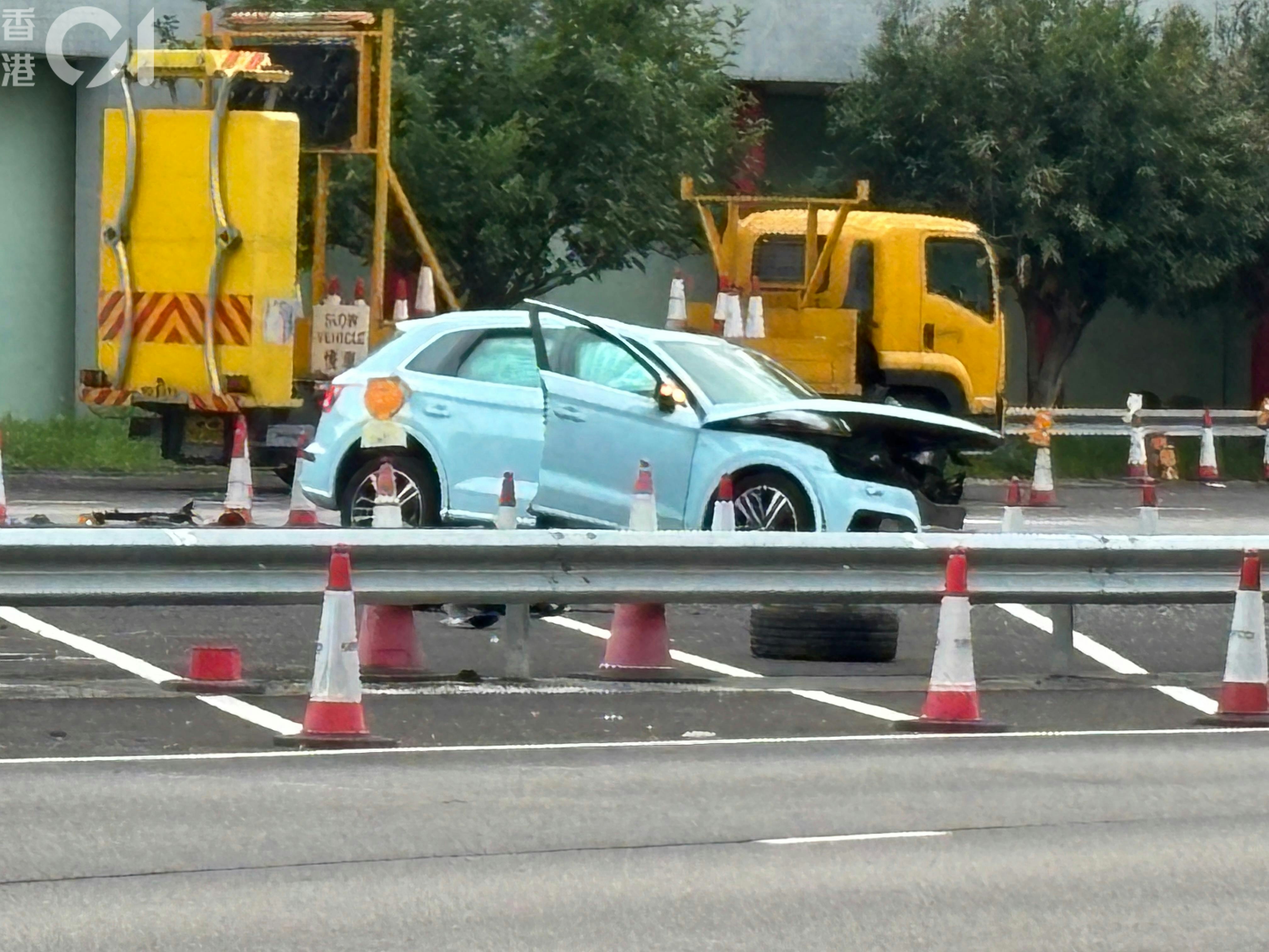 城門隧道荃灣入口私家車撞欄甩轆 女司機面部受傷