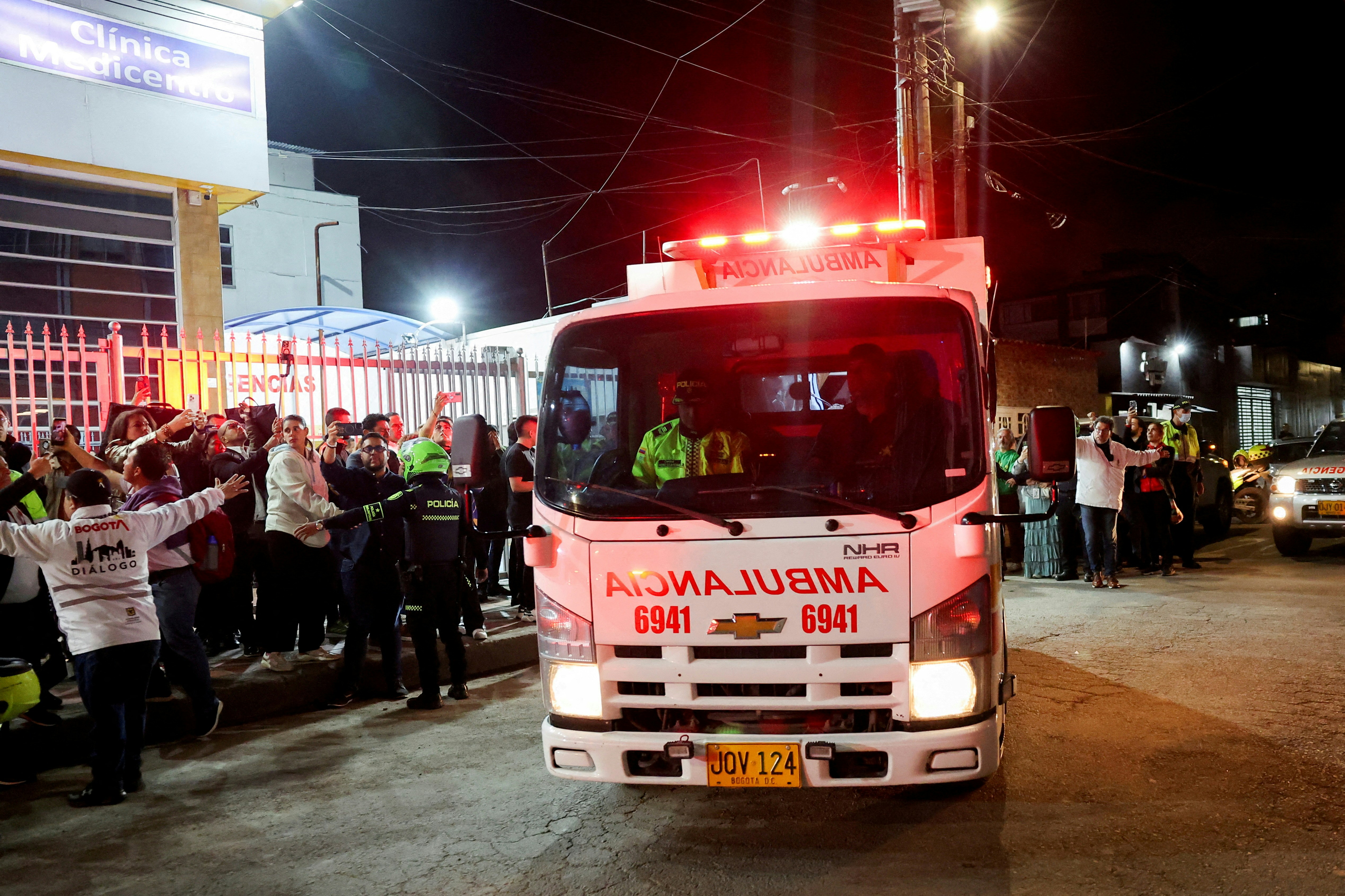 哥倫比亞總統候選人烏里韋遭槍擊危殆 警方拘捕一名槍手|有片