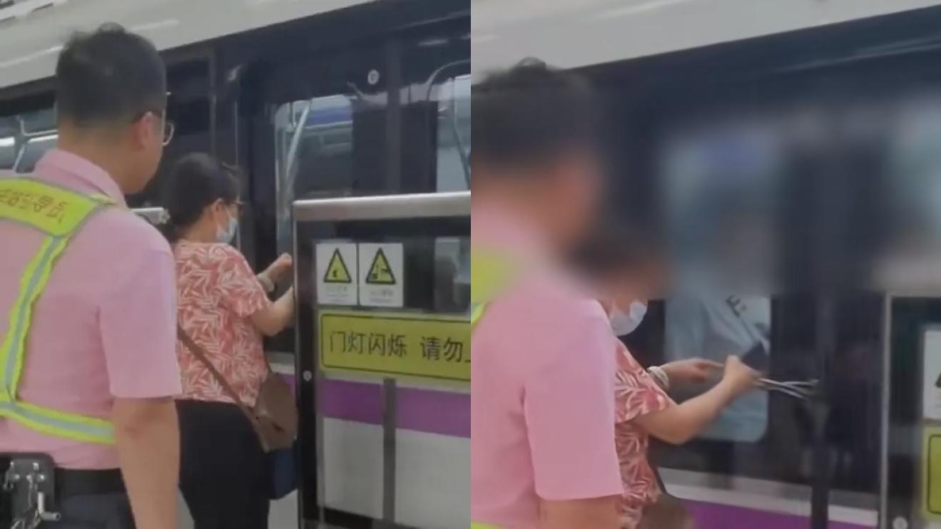 有片|上海女衝門扔包「逼停」地鐵 人未上車手袋被夾 遭警方批評