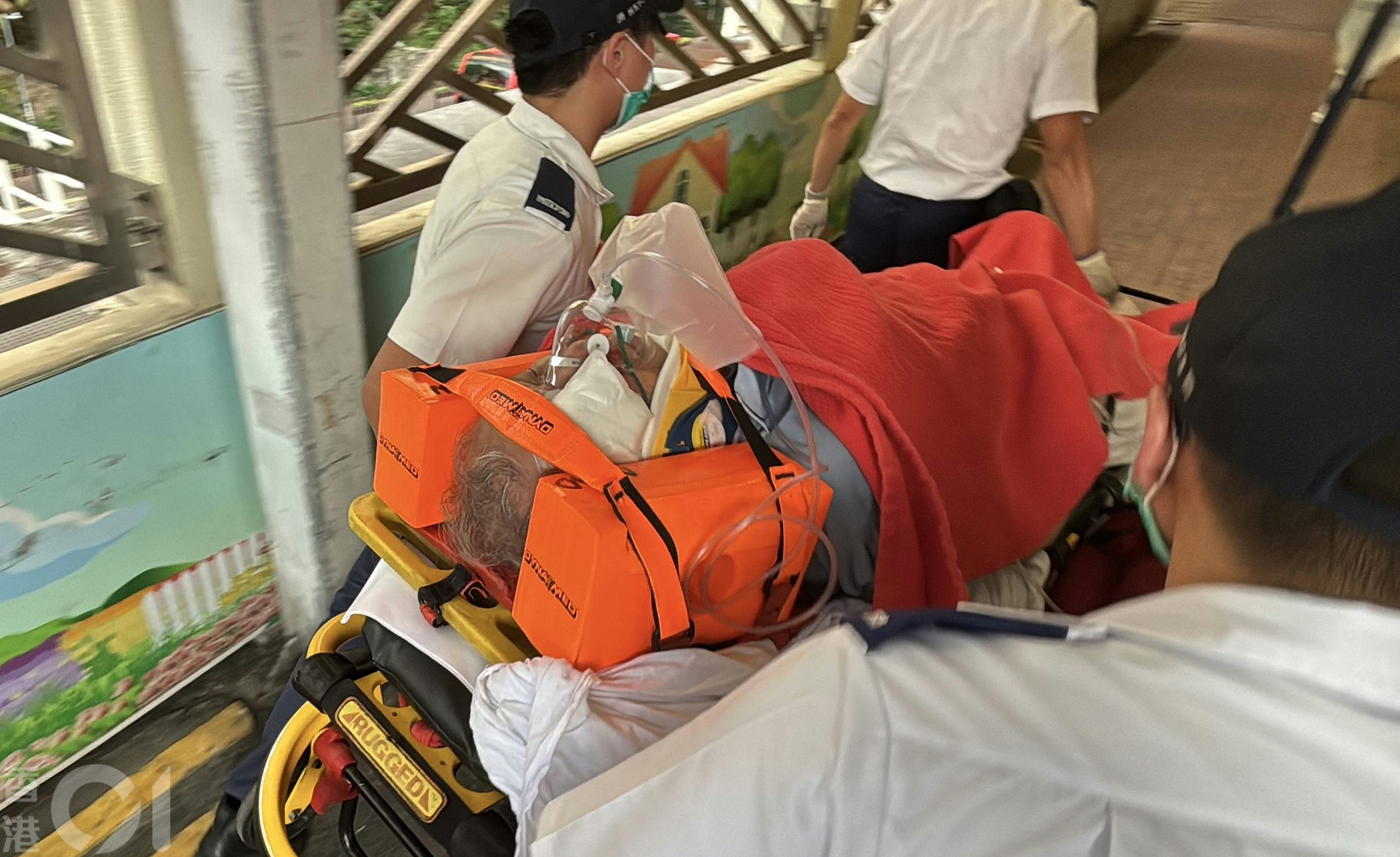 酷熱下77歲翁藍田行山徑暈倒一度昏迷 頭部浴血戴頸箍氧氣罩送院
