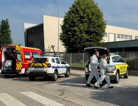 法國14歲中學生斬死助教 疑犯被指無前科與同學關係和睦