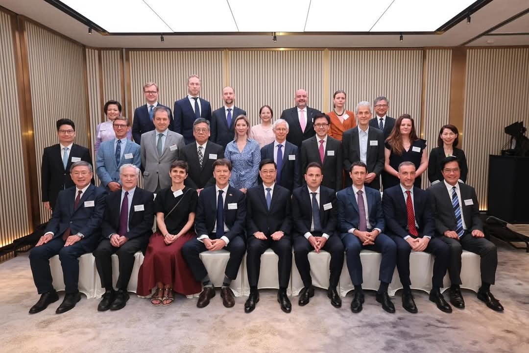 李家超宴請歐盟各國駐港使節 冀促進多贏合作抗保護主義