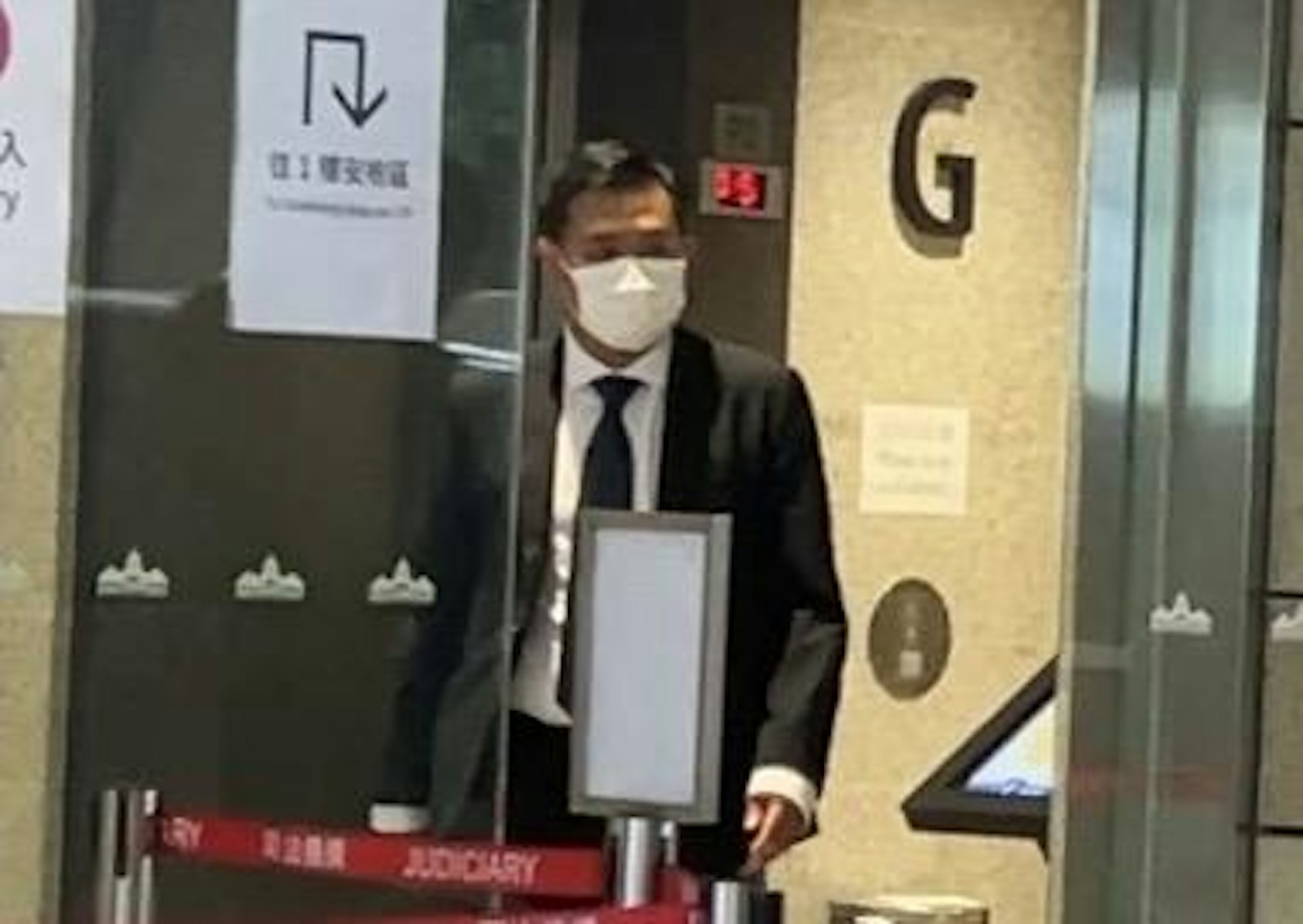 家屬方質疑,警員林偉榮(圖)對司機的行為感生氣,因此向他發脾氣,林否認,指自己當時很冷靜。(資料圖片) 家屬方質疑,警員林偉榮(圖)對司機的行為感生氣,因此向他發脾氣,林否認,指自己當時很冷靜。(資料圖片)