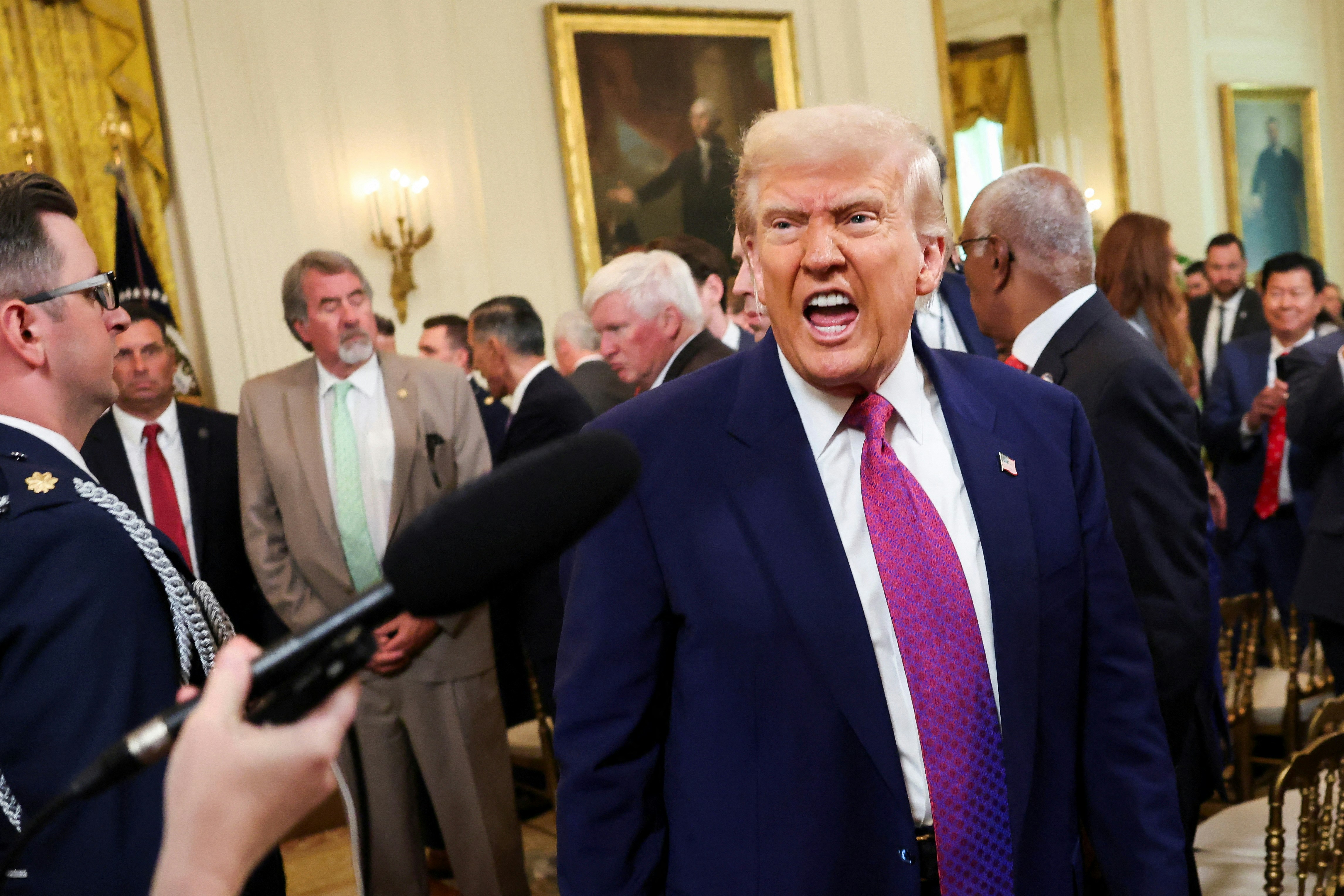 特朗普:需擴大驅逐非法移民規模