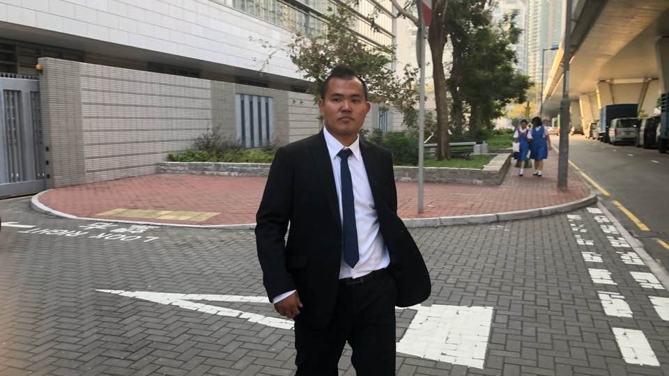 司機頸椎移位死因 警員指看片段後發現無箍頸 因此改稱「掂」 司機頸椎移位死因 警員指看片段後發現無箍頸 因此改稱「掂」