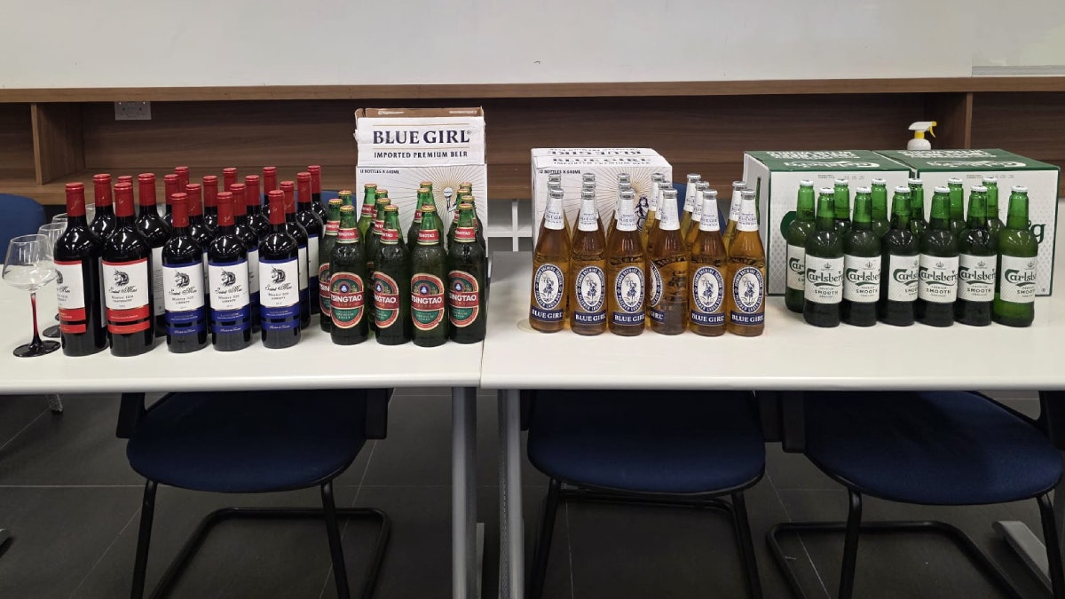 警尖沙咀油麻地放蛇 揭一無牌酒吧兩餐廳非法賣酒拘5人 警尖沙咀油麻地放蛇 揭一無牌酒吧兩餐廳非法賣酒拘5人