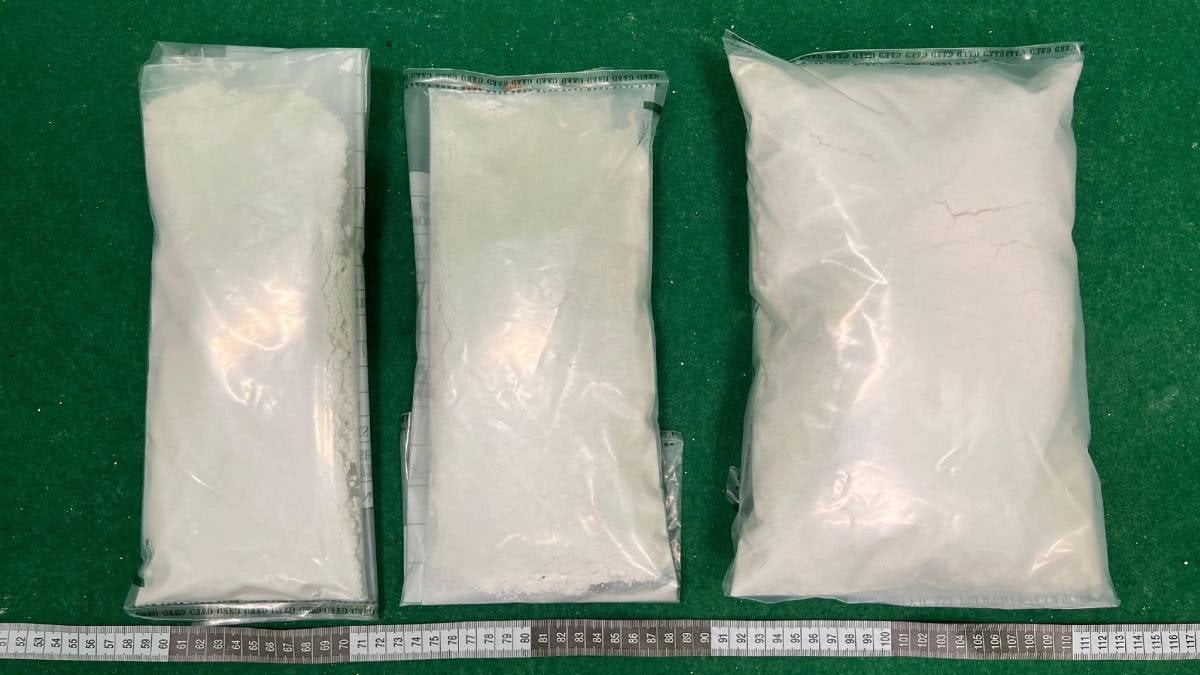 行李箱藏$250萬可卡因 南非抵港21歲男被海關拘捕