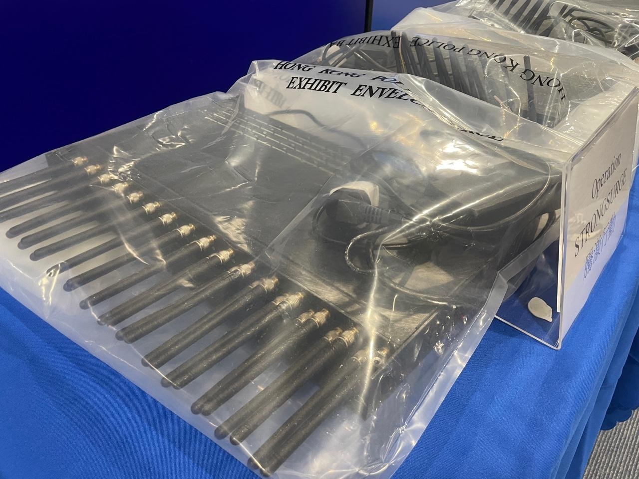 花$1800萬購電話卡 戶口洗$1.2億黑錢 星港聯手搗電騙集團拘4人