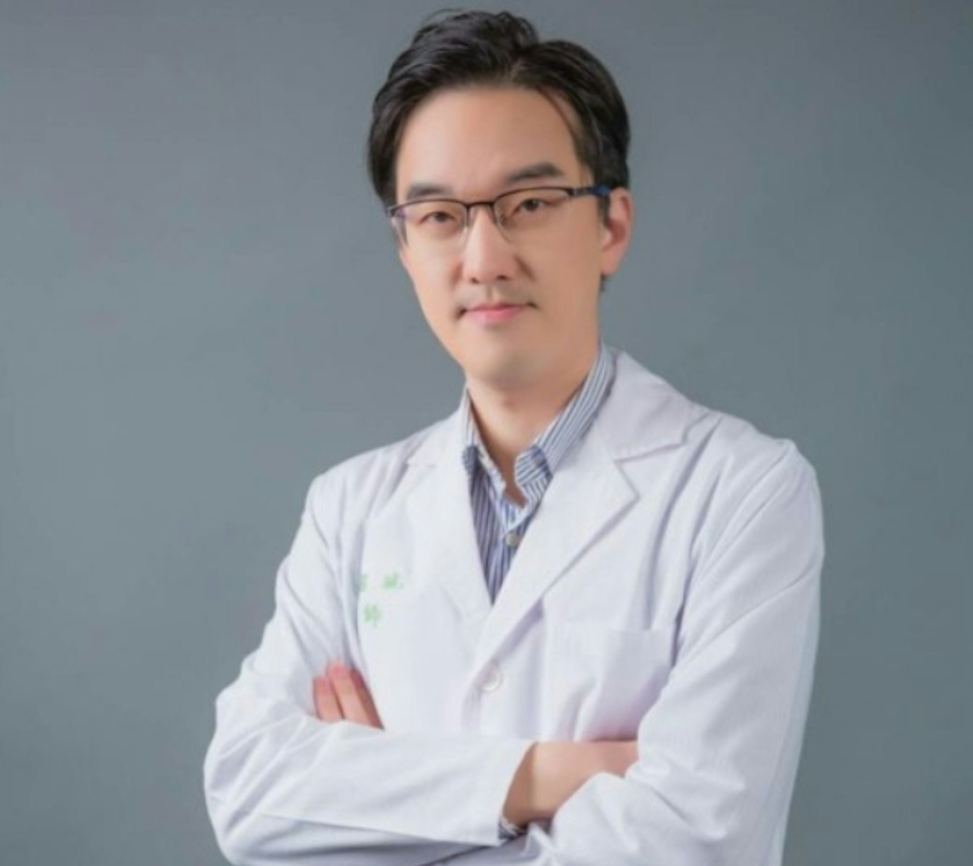 涉案名醫吳紹琥 。(法瑞診所網站) 涉案名醫吳紹琥 。(法瑞診所網站)