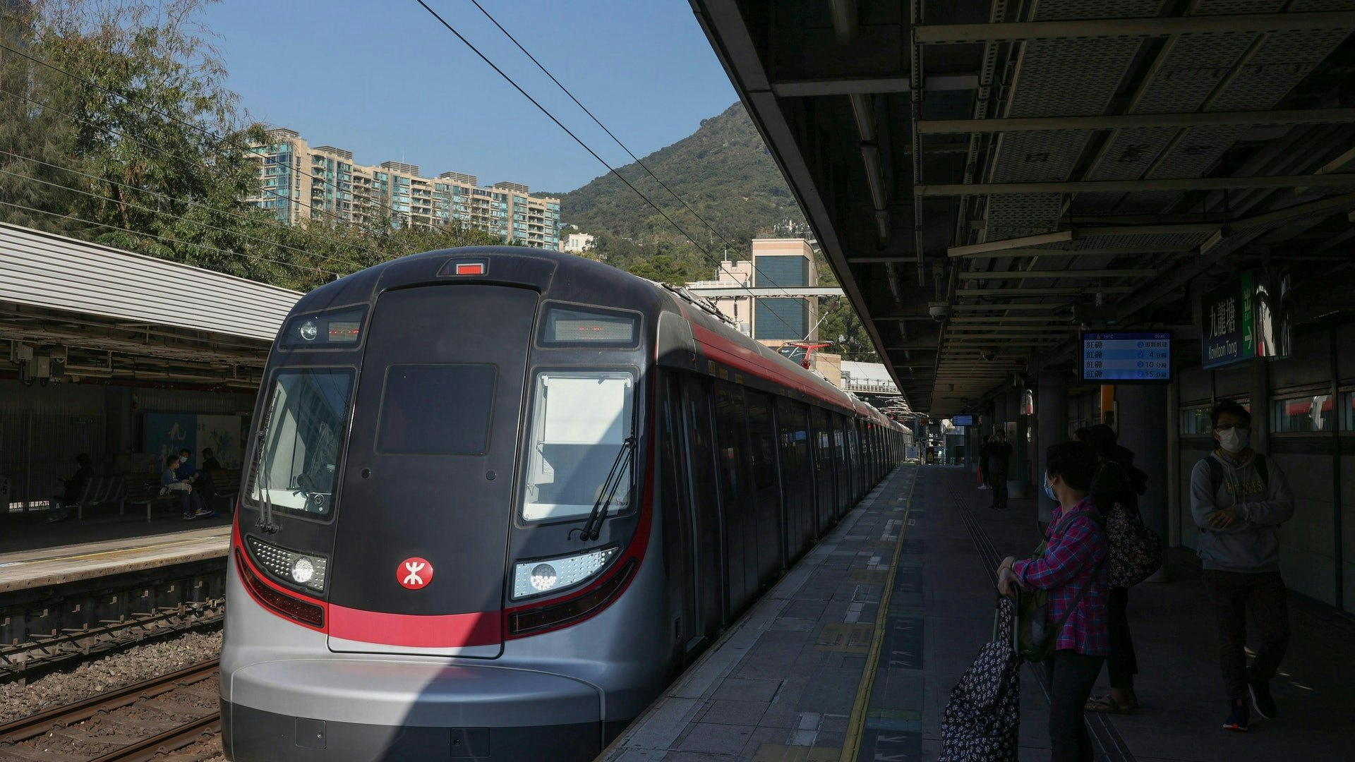 港鐵讓座爭議時有發生。(資料圖片)