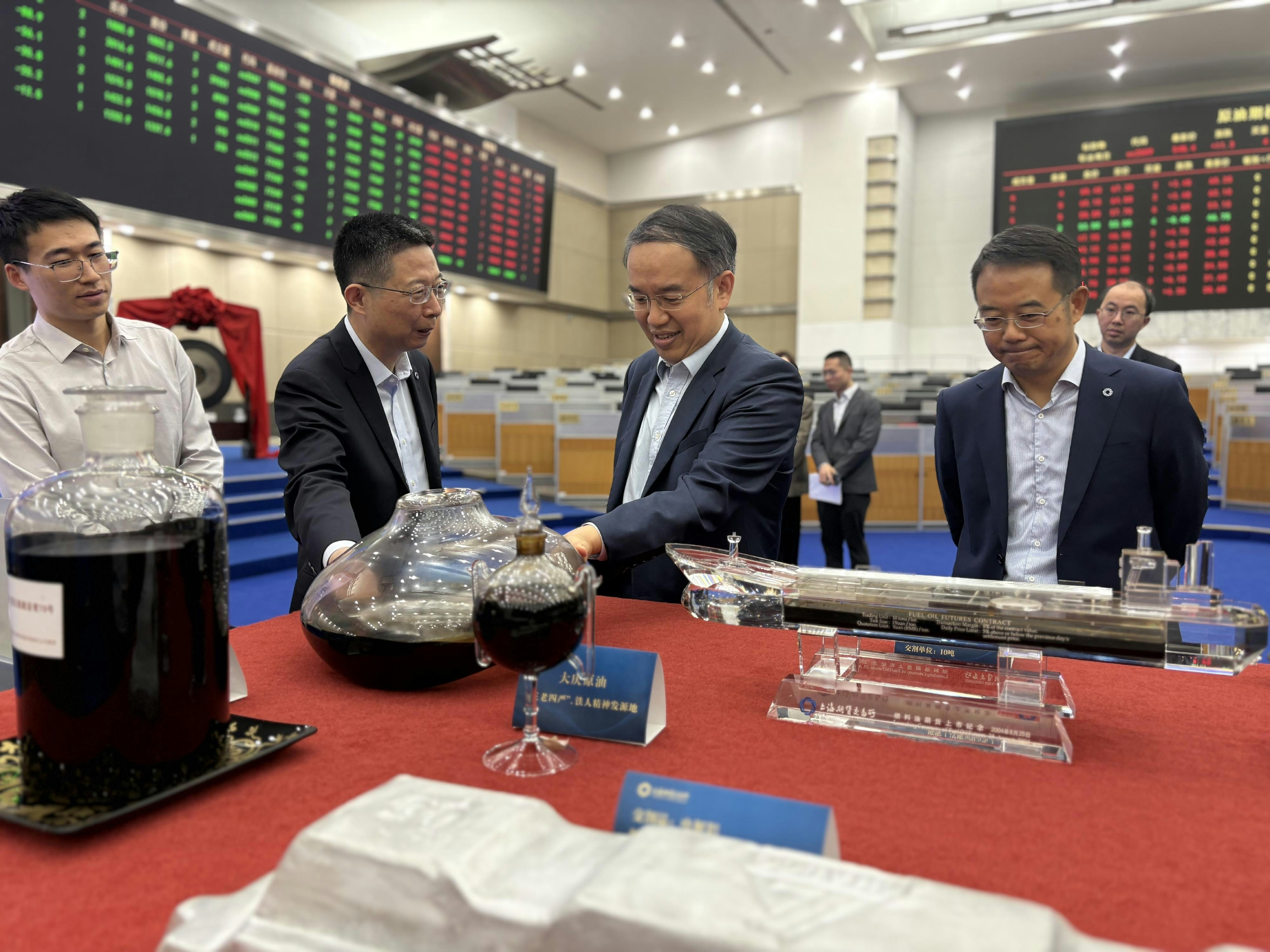 許正宇訪問上海盼銀行來港設分部　推動「轉數快」與內地系統互聯