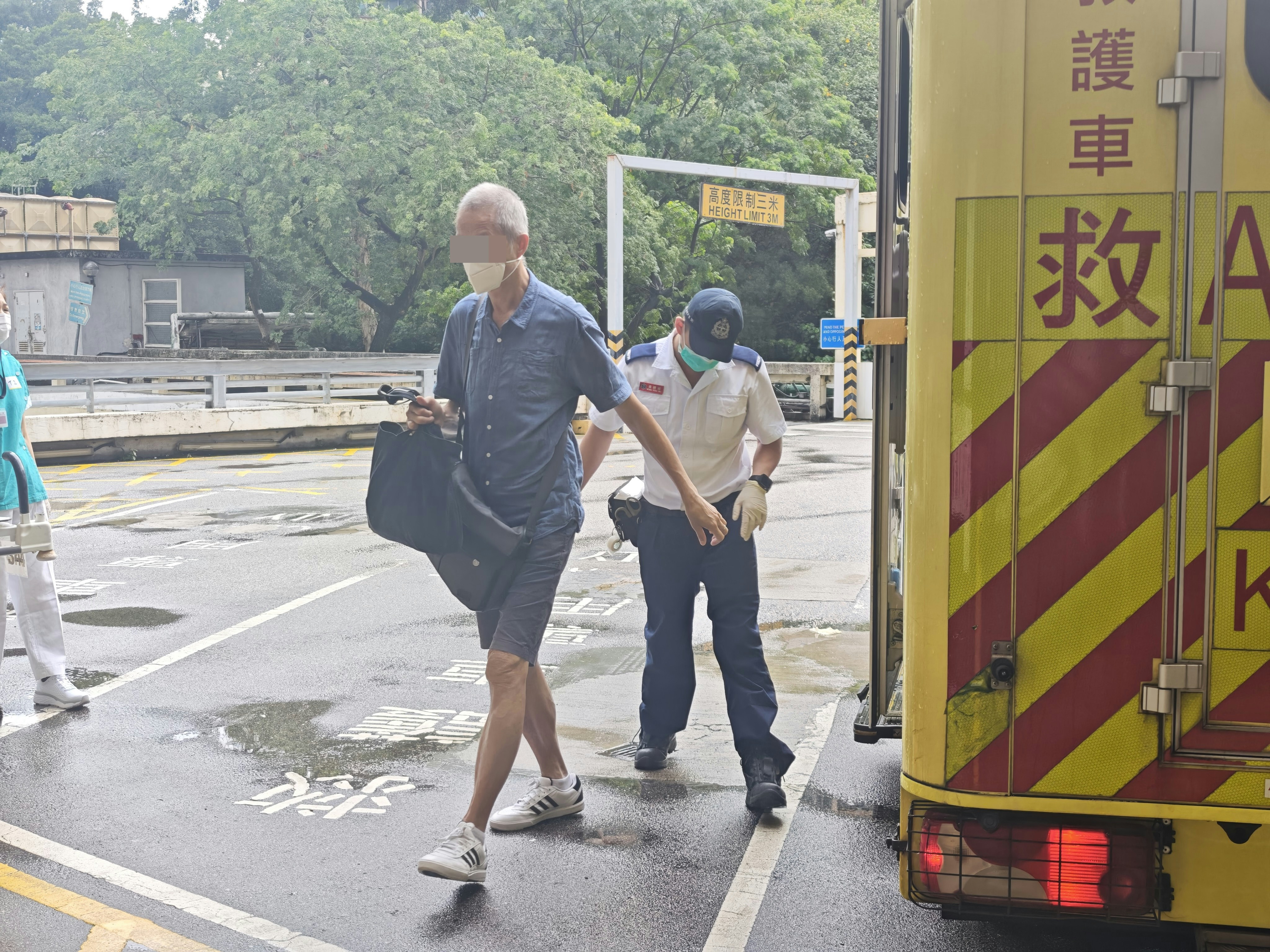 傷者丈夫陪同送院。