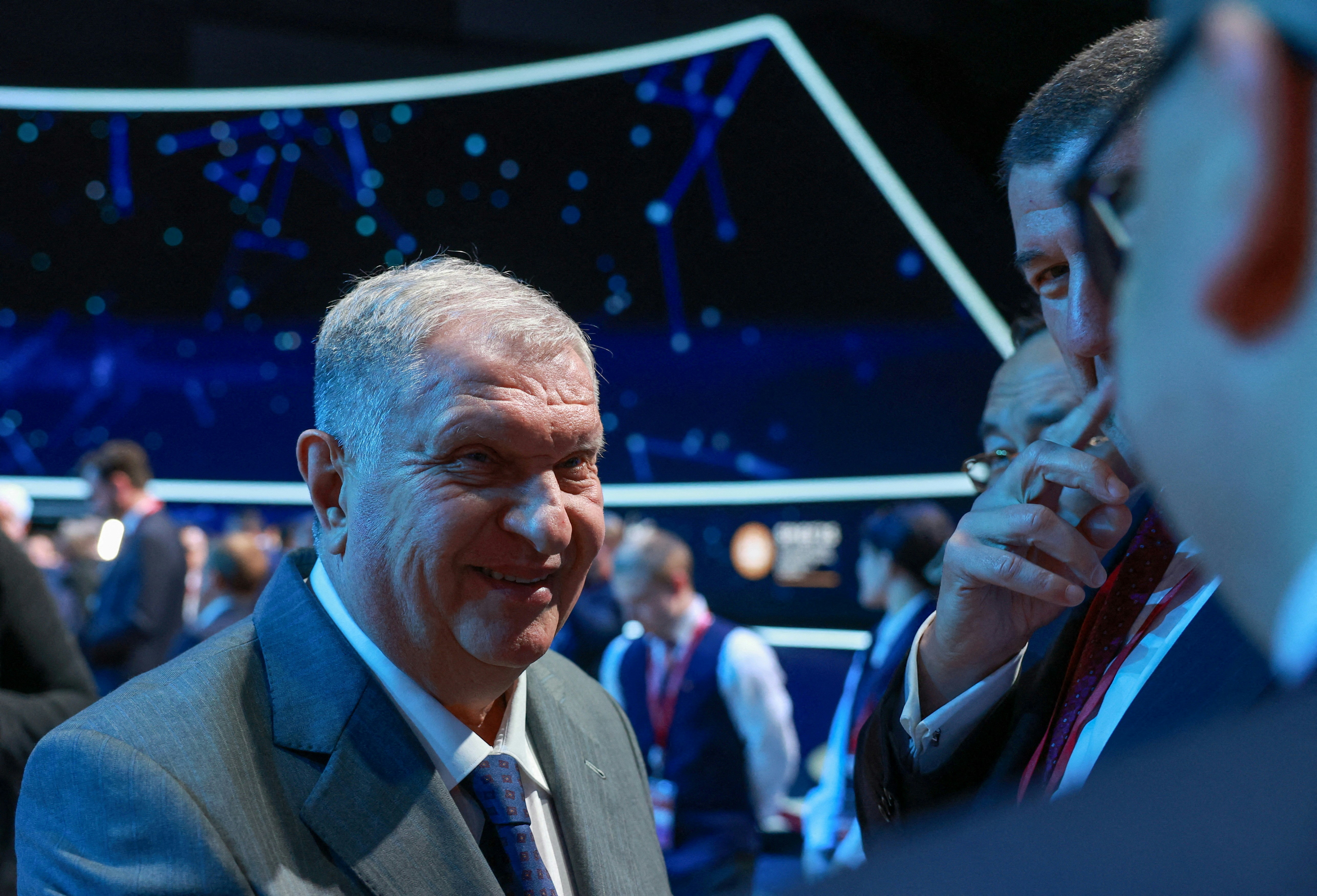 俄羅斯石油CEO：中國佔全球能源投資1/3 將成為主要能源出口國