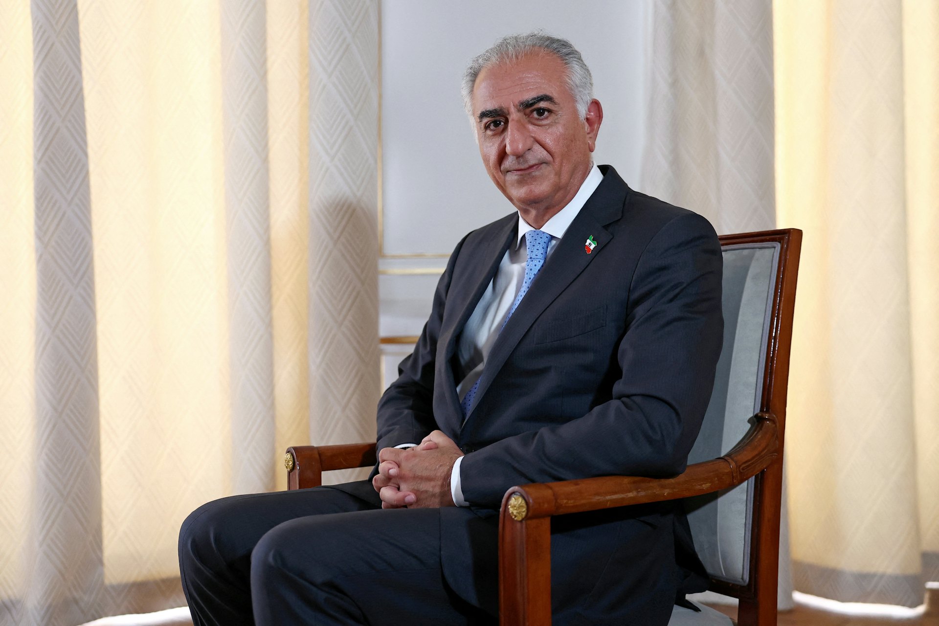 2025年6月23日,伊朗末代王儲禮薩·巴勒維(Reza Pahlavi)在法國巴黎接受路透社採訪,談論伊朗局勢以及支持伊朗人民的必要性。(Reuters) 2025年6月23日,伊朗末代王儲禮薩·巴勒維(Reza Pahlavi)在法國巴黎接受路透社採訪,談論伊朗局勢以及支持伊朗人民的必要性。(Reuters)