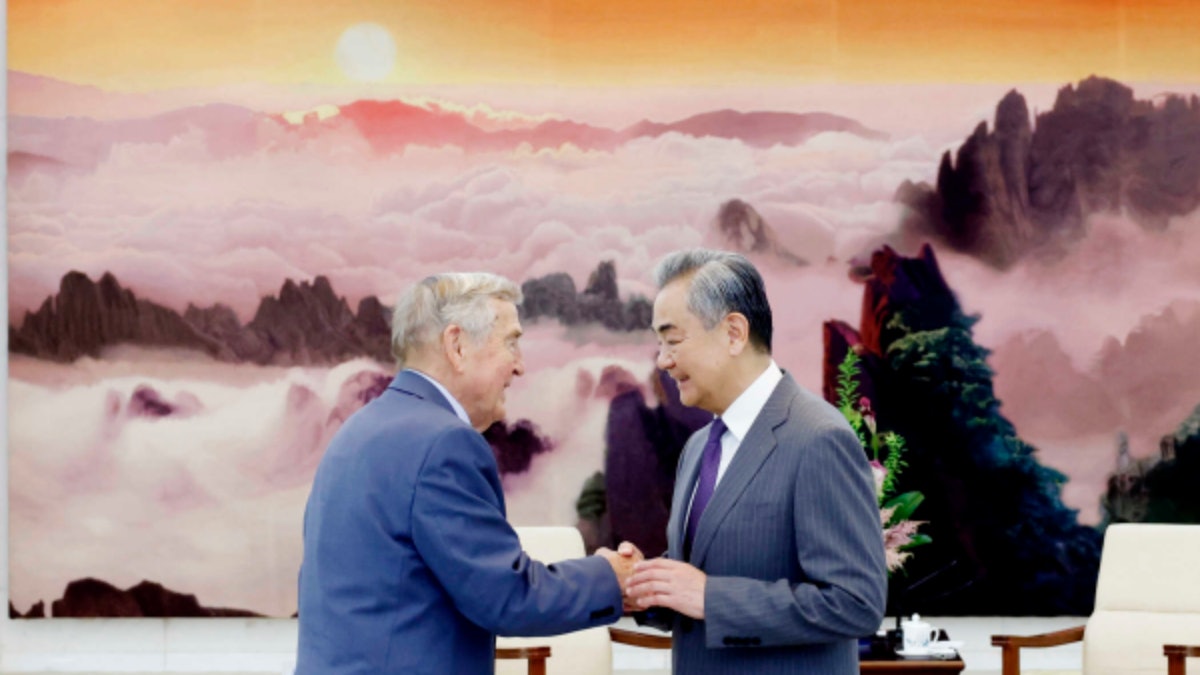 王毅晤美国哈佛大学教授 称中美要构建规范未来交往互动新叙事