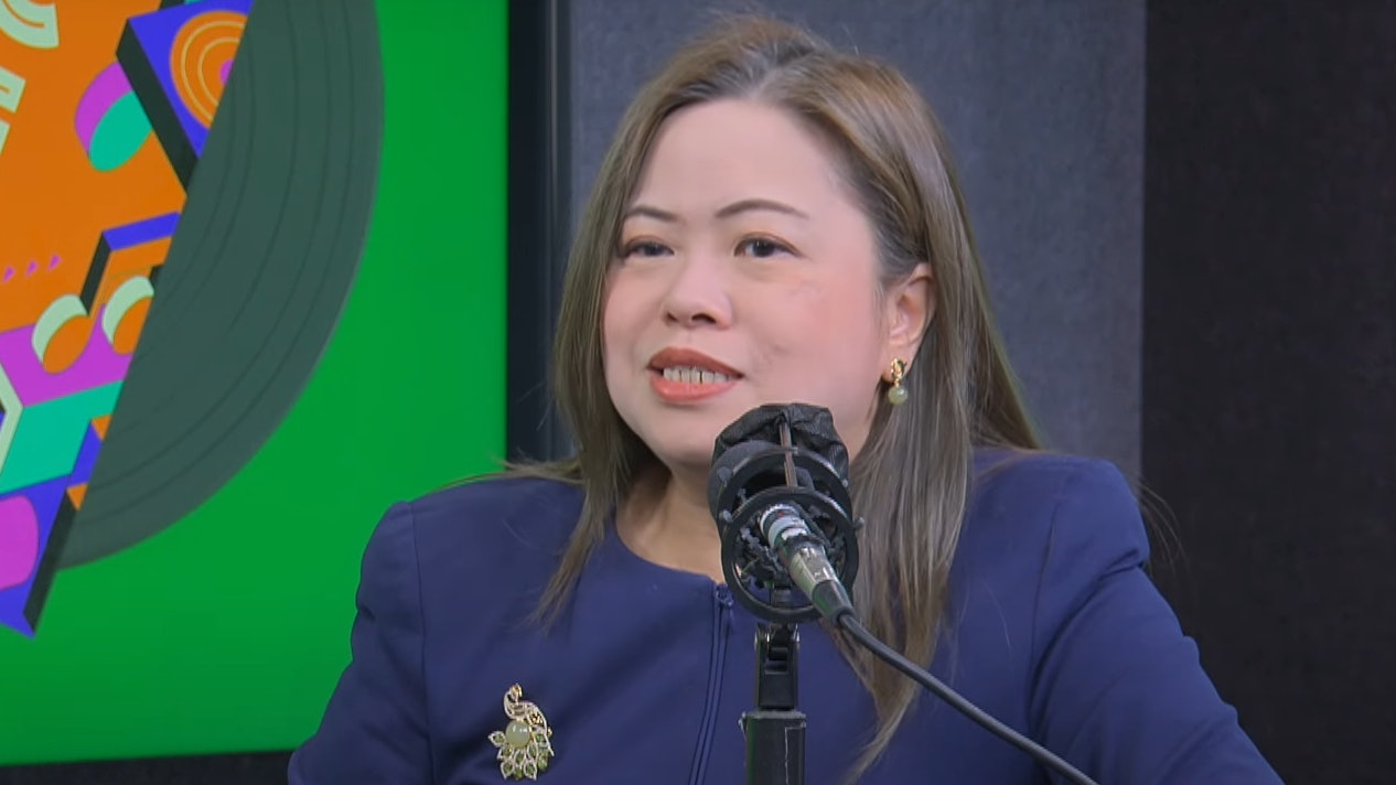 羅淑佩愛跑車「揸起嚟爽」笑言曾想學《頭文字D》飄移|政壇諸事町 羅淑佩愛跑車「揸起嚟爽」笑言曾想學《頭文字D》飄移|政壇諸事町