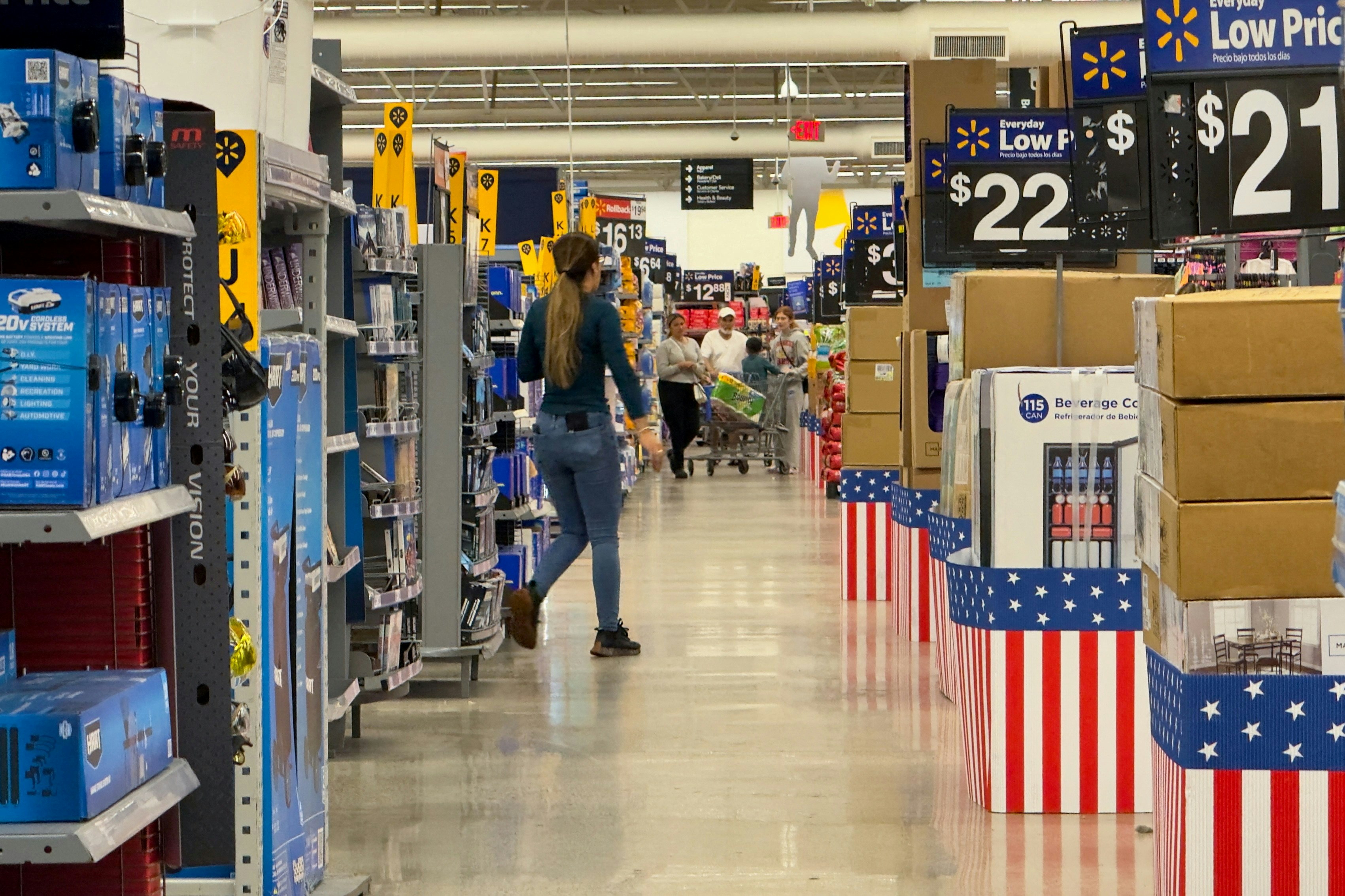 Walmart沃爾瑪績後跌逾4% CEO..每周都面臨成本上升壓力