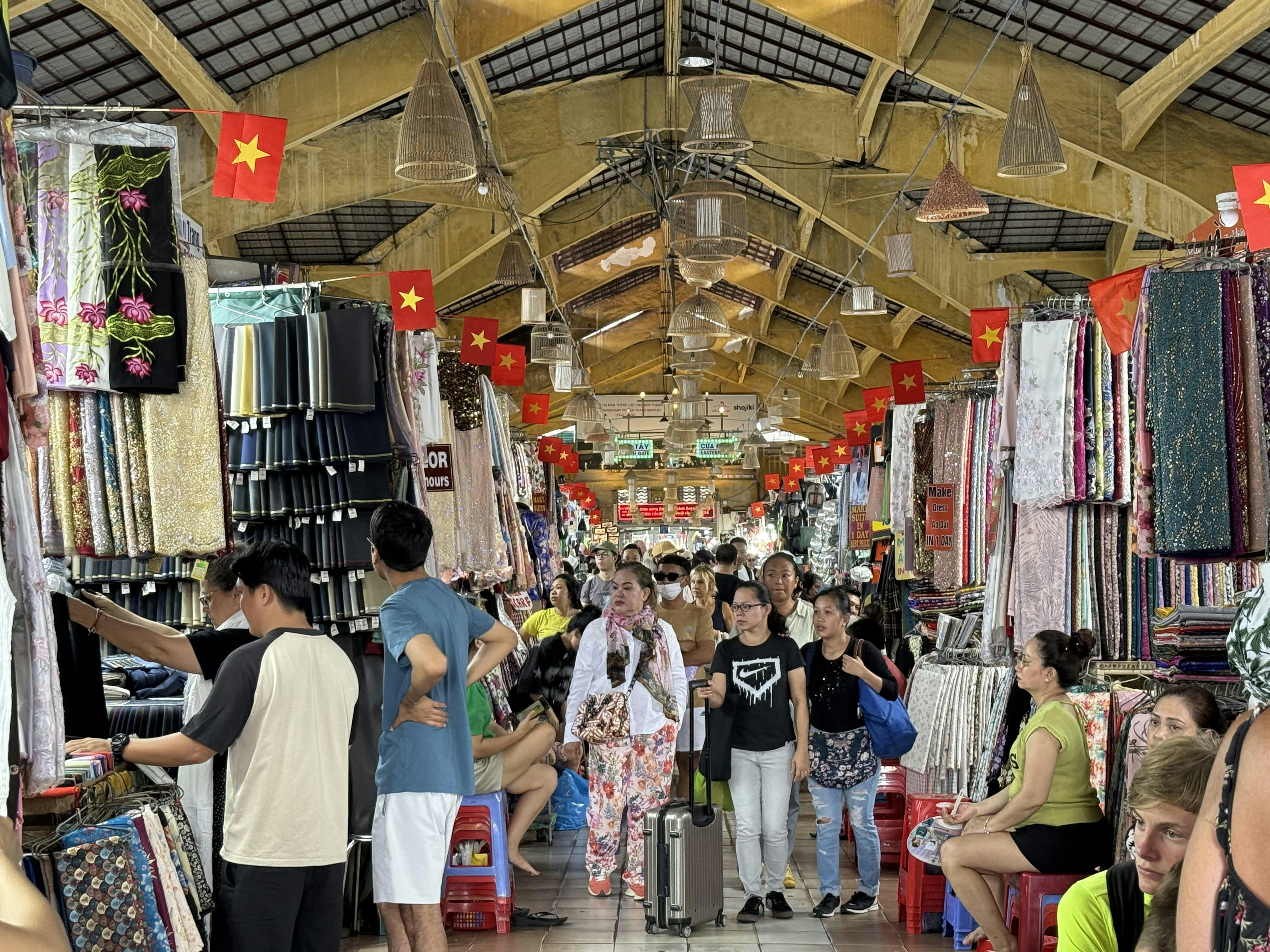 越南直擊|設廠紅利漸減 商家謀拓新產地新市場 惟美國暫難取代