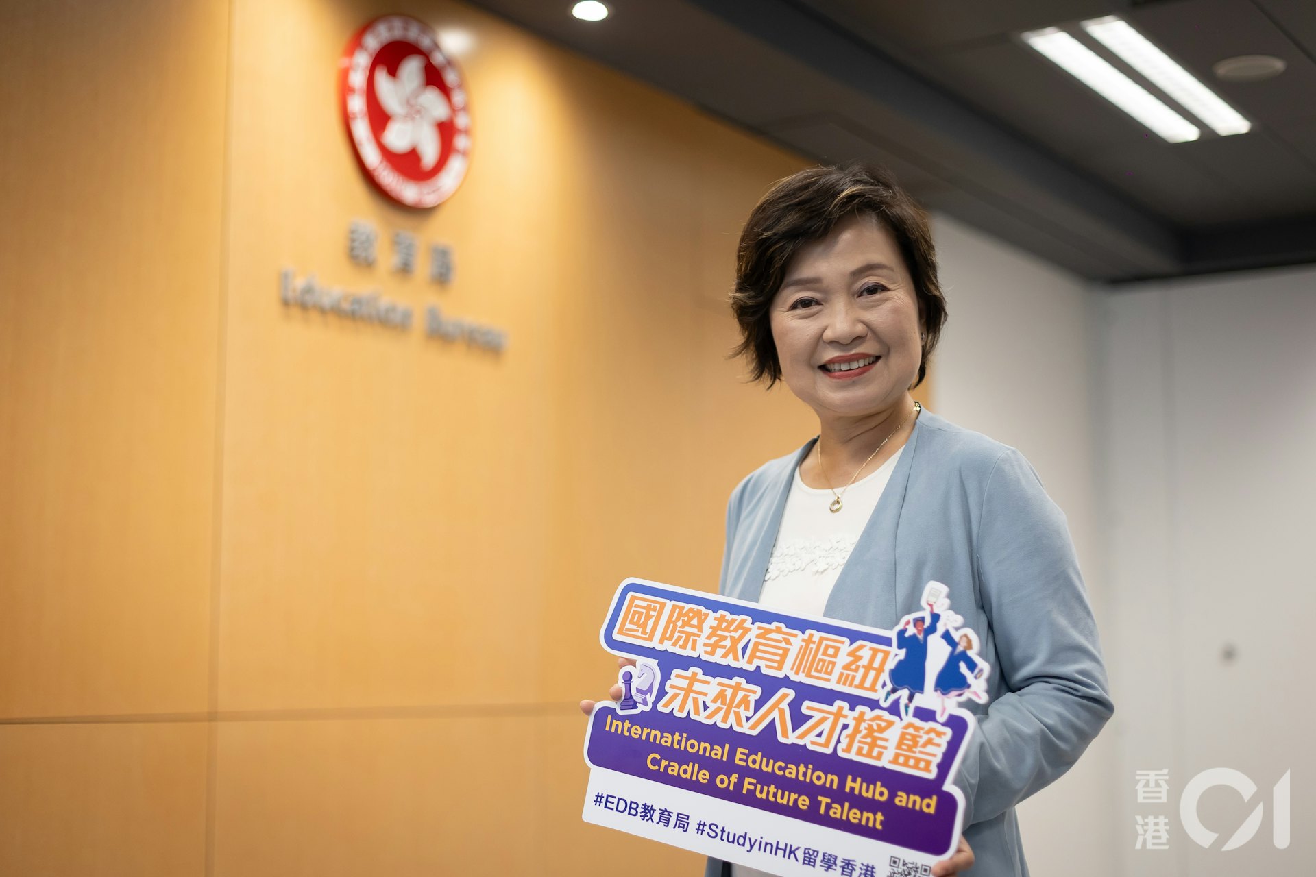 教育局局長蔡若蓮表示,八大非本地生「40%限額」並非一個上限,當局會因應實際情況去調節。(廖雁雄攝) 教育局局長蔡若蓮表示,八大非本地生「40%限額」並非一個上限,當局會因應實際情況去調節。(廖雁雄攝)