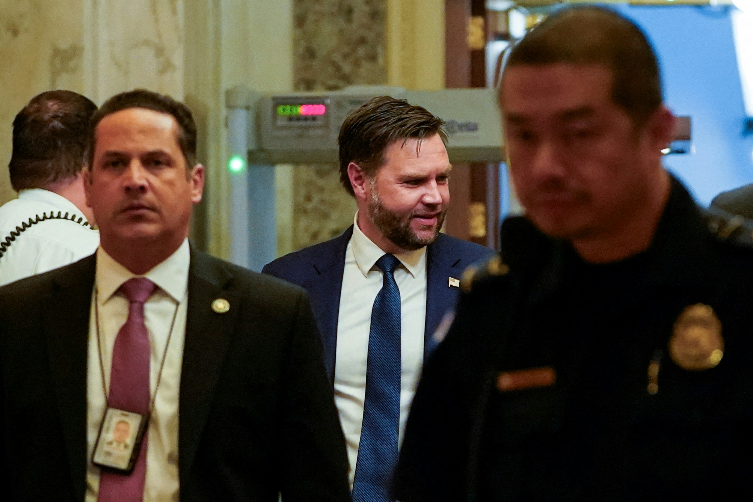 美參議院表決通過「大而美」法案眾議院預定7.2審議