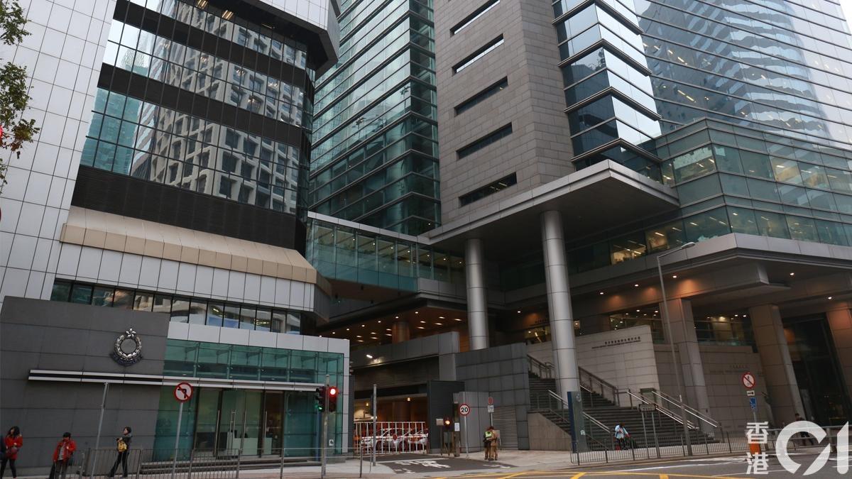 上環私家車遇截查 43歲男司機「吹爆波」 涉醉駕被捕
