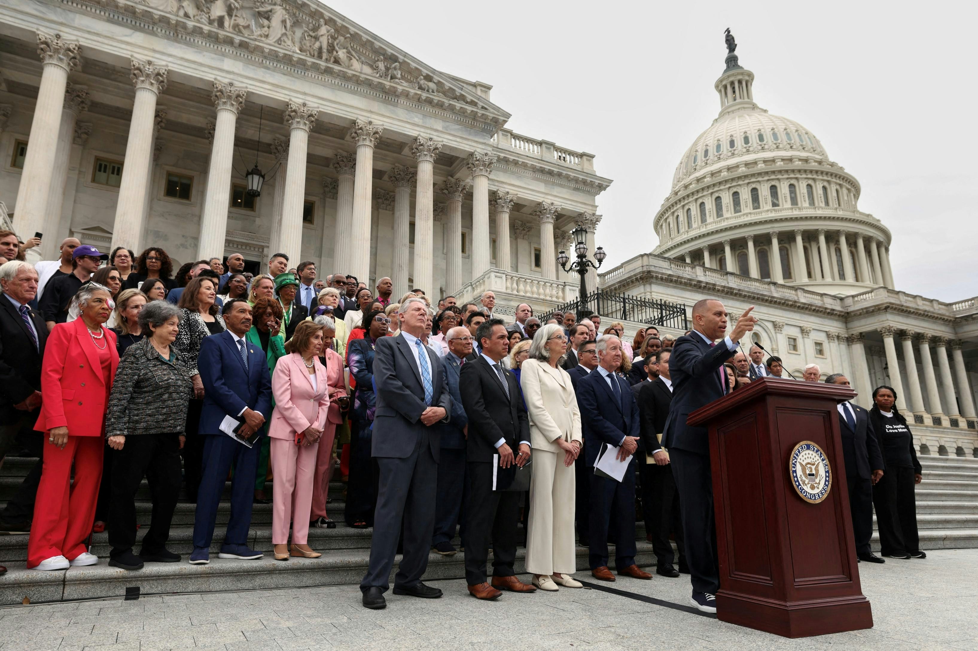 美眾議院開會討論參院版本「大而美」法案將進行程序投票