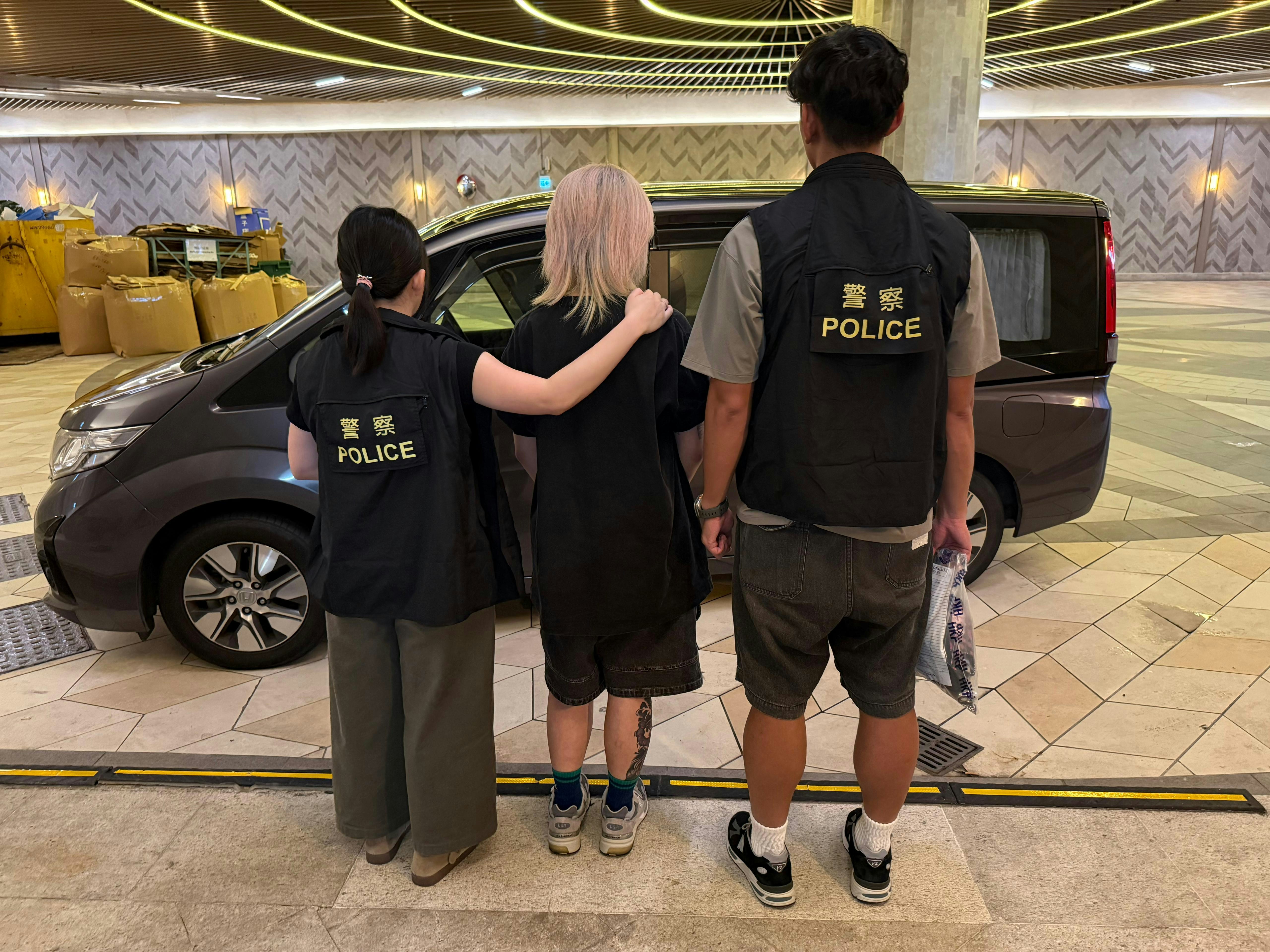 將軍澳私人住宅淪製毒工場 警檢依托咪酯等 拘26歲女製毒及販毒