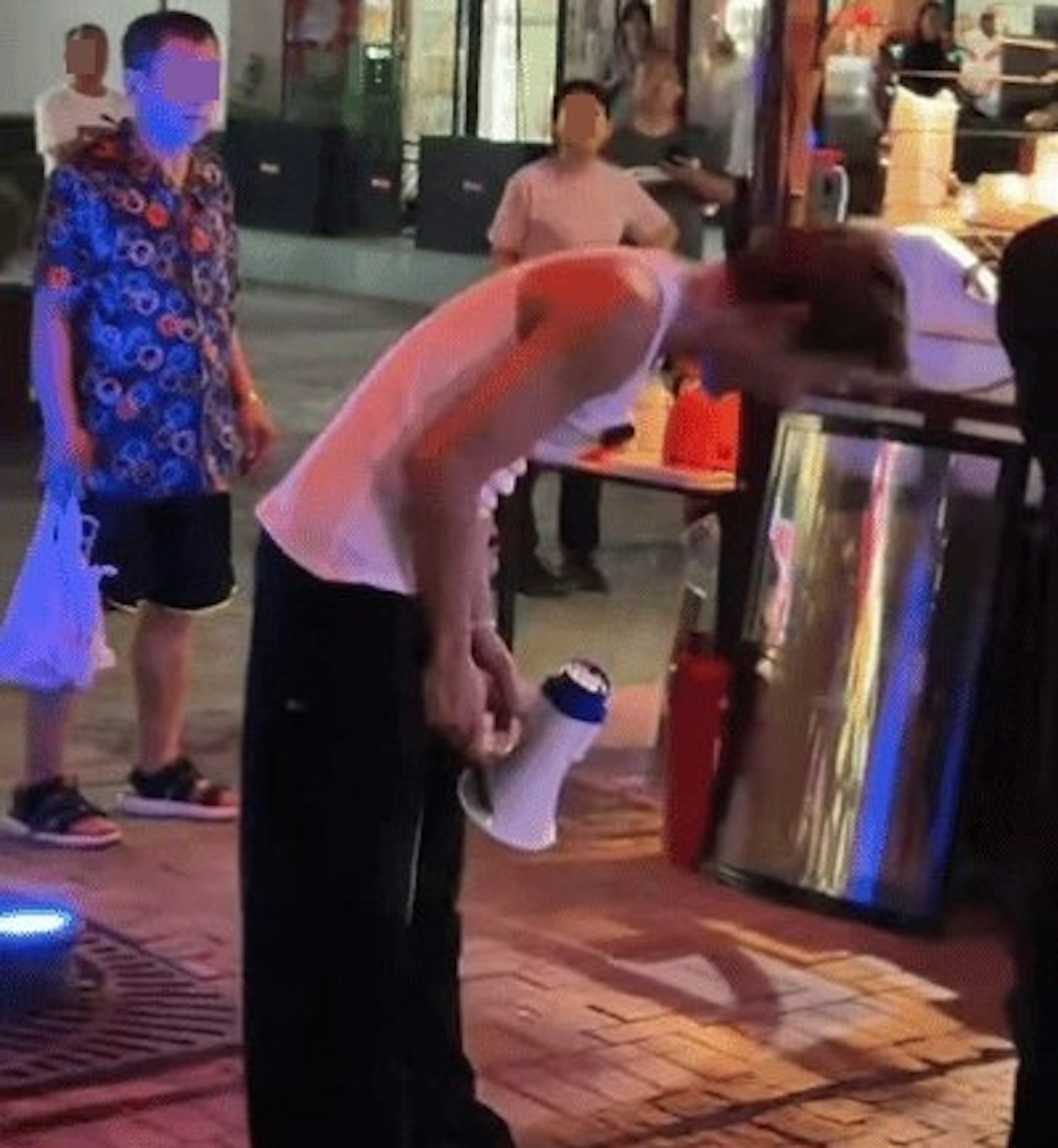 吳克群完全零架子。