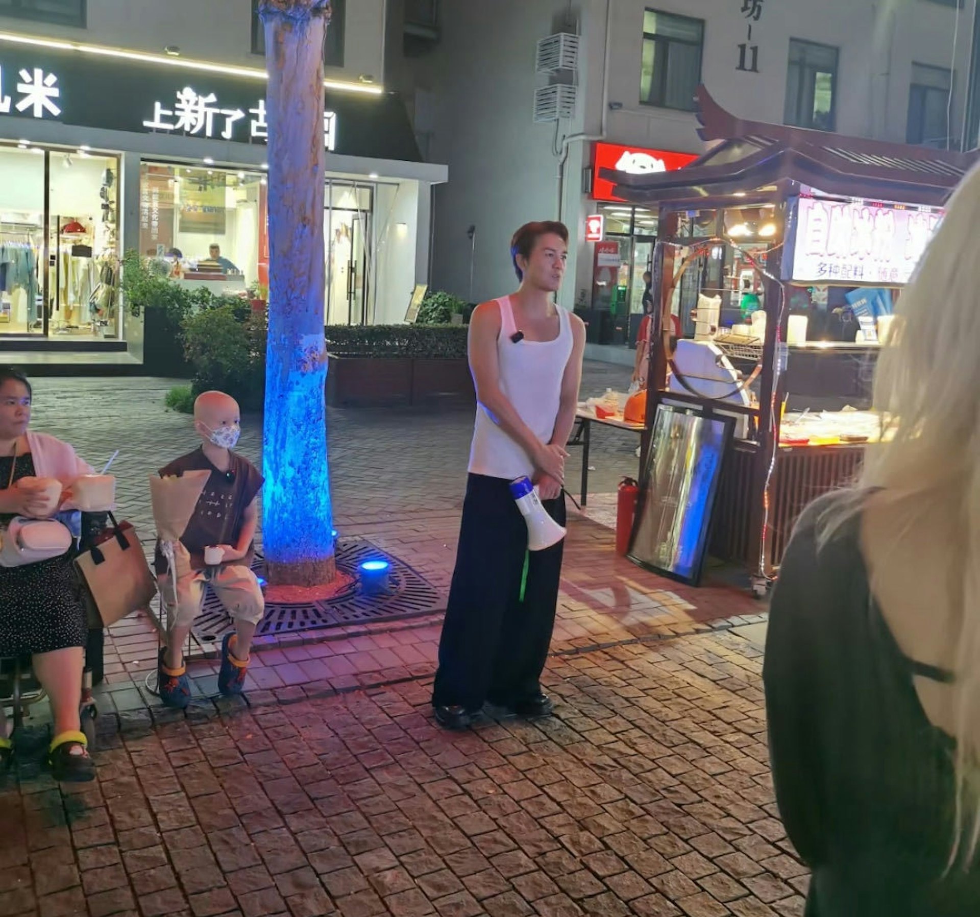 吳克群私下還轉了5萬人民幣給譚女士。