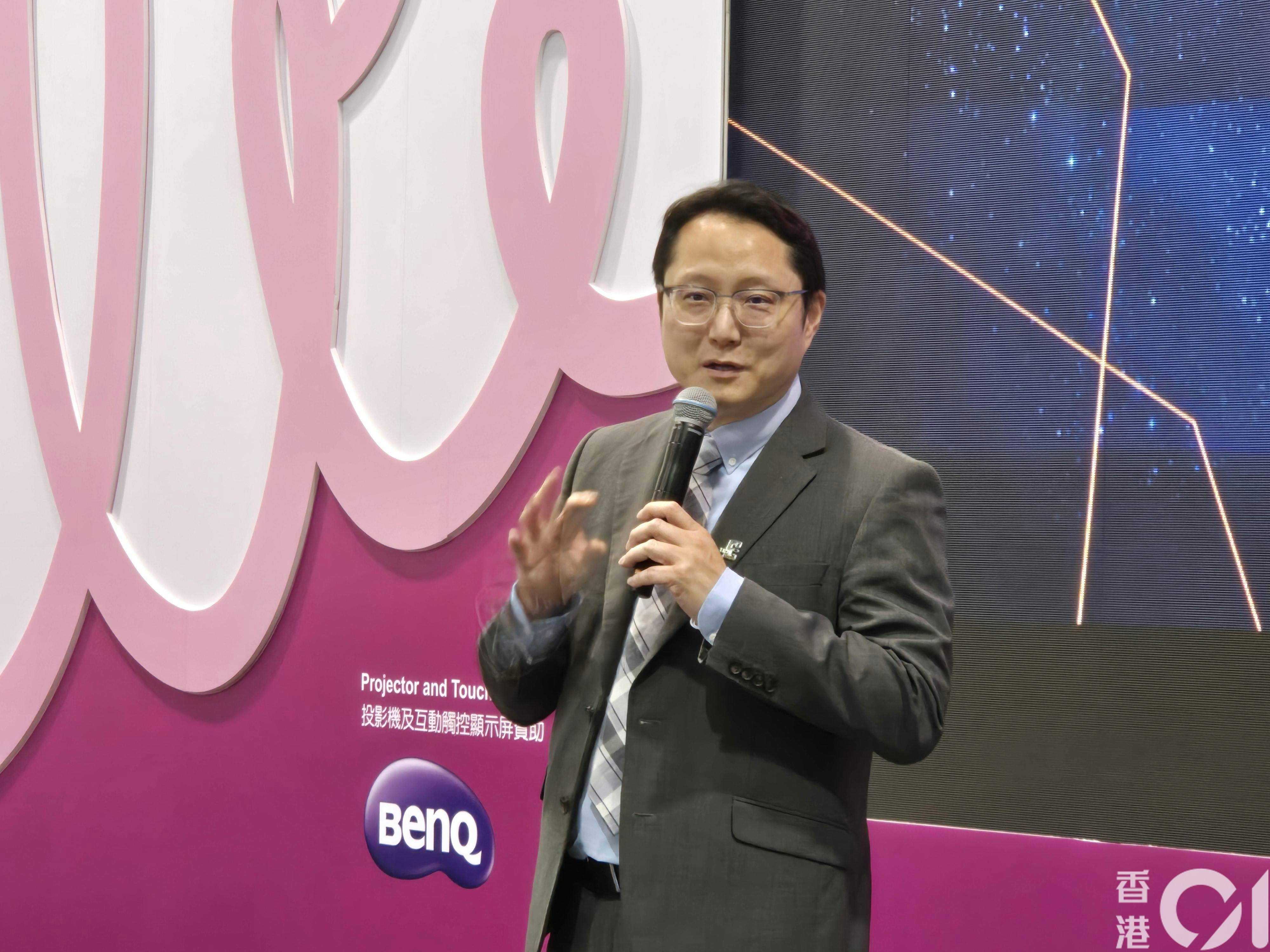 香港電腦教育學會榮譽主席、聖公會何明華會督中學金偉明校長指學會近年舉辦傑出IT教師獎,以表揚在資訊科技教育領域表現卓越的教師,鼓勵更多教育工作者投身數字教育工作。(盧勁揚攝)