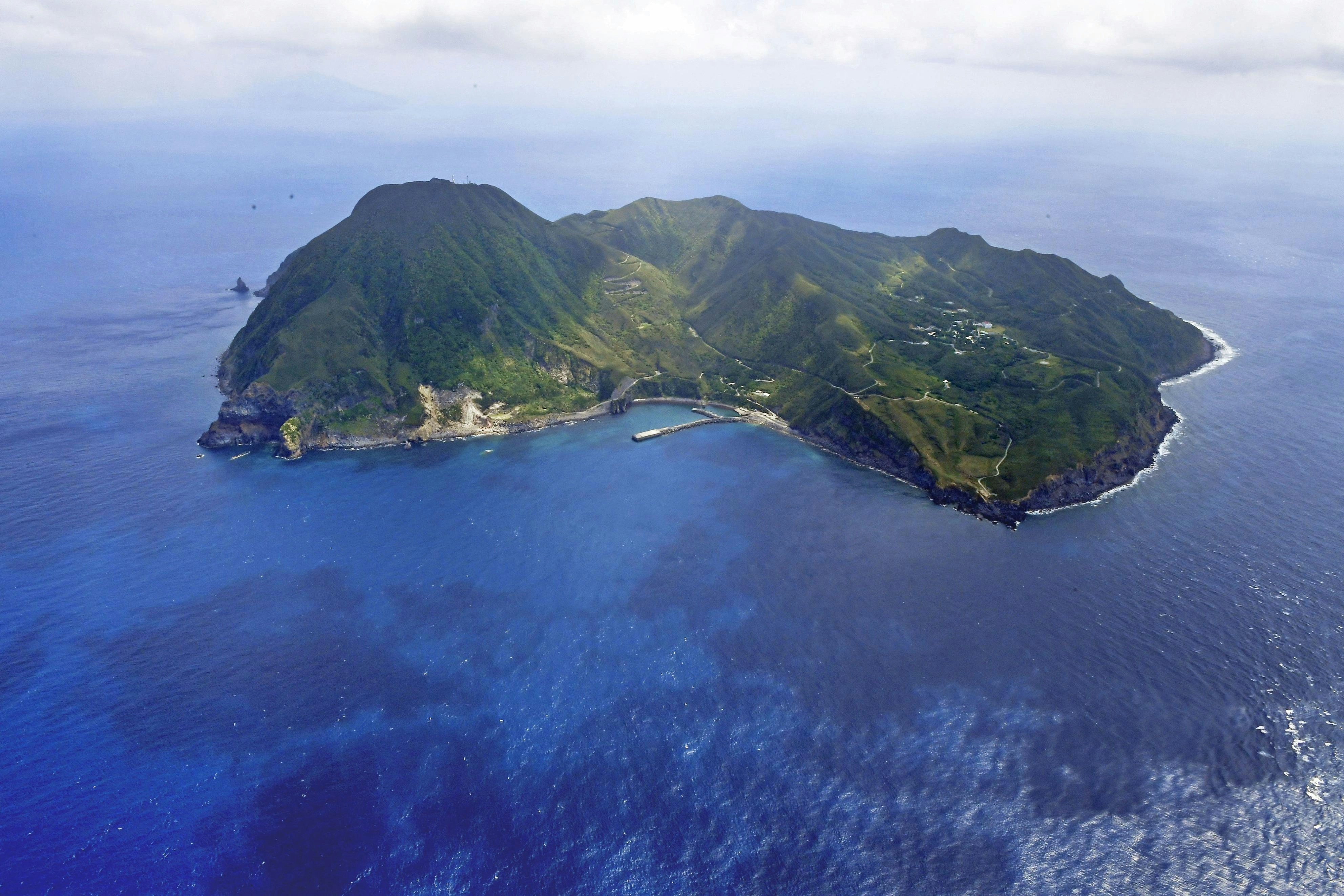 日本地震|吐噶喇列島近海半月逾千次地震 當局擬疏散島民