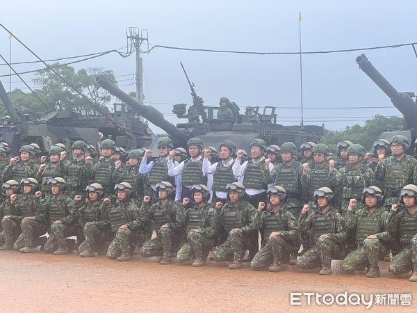 賴清德到新竹視導M1A2T坦克實彈射擊。（ETtoday）