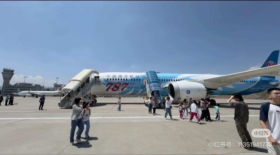 廣州飛烏魯木齊航班現燶味備降　南航：波音787執飛顯示機械故障