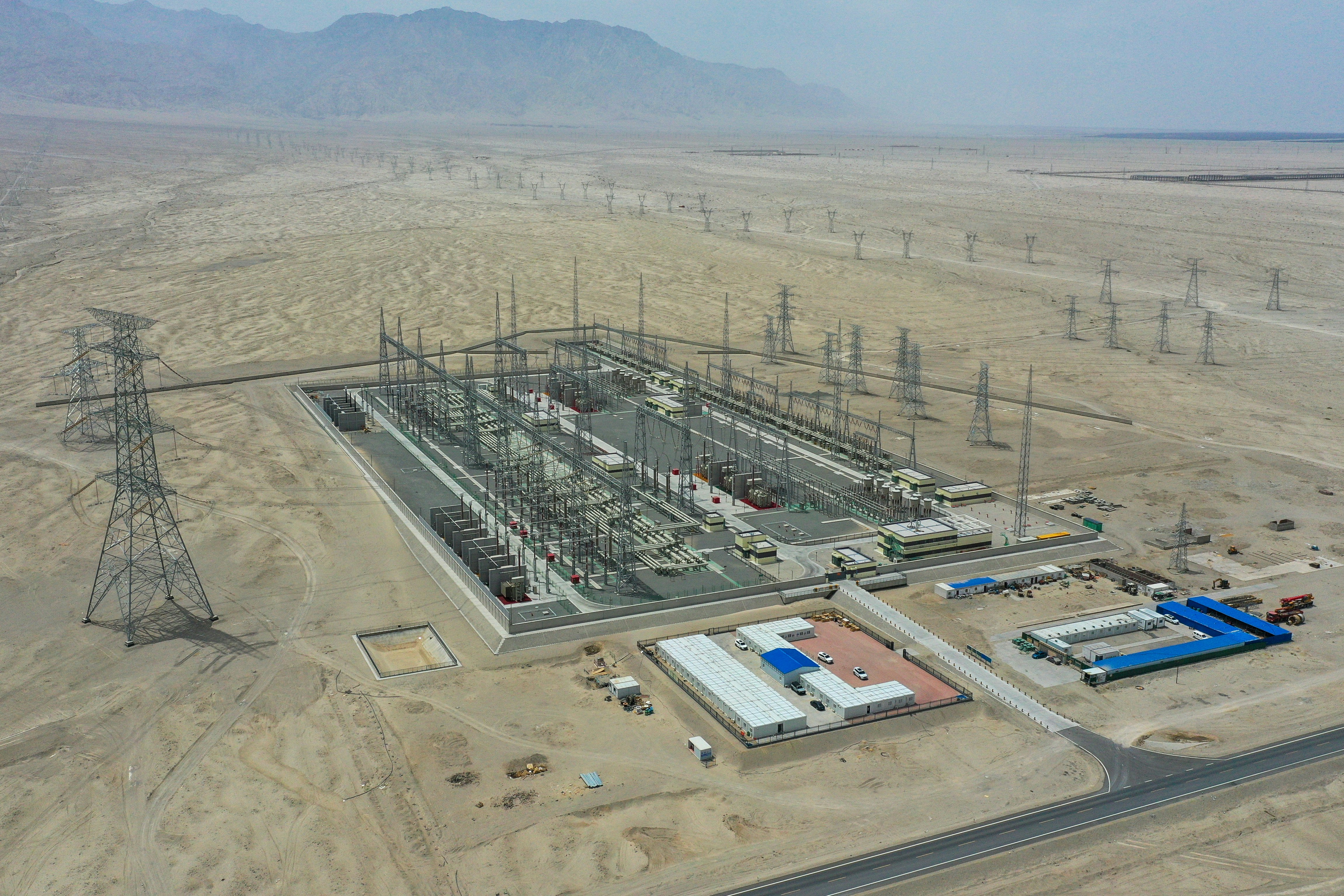 中國最大盆地超高壓電力環網貫通　新能源電力有效保供全國