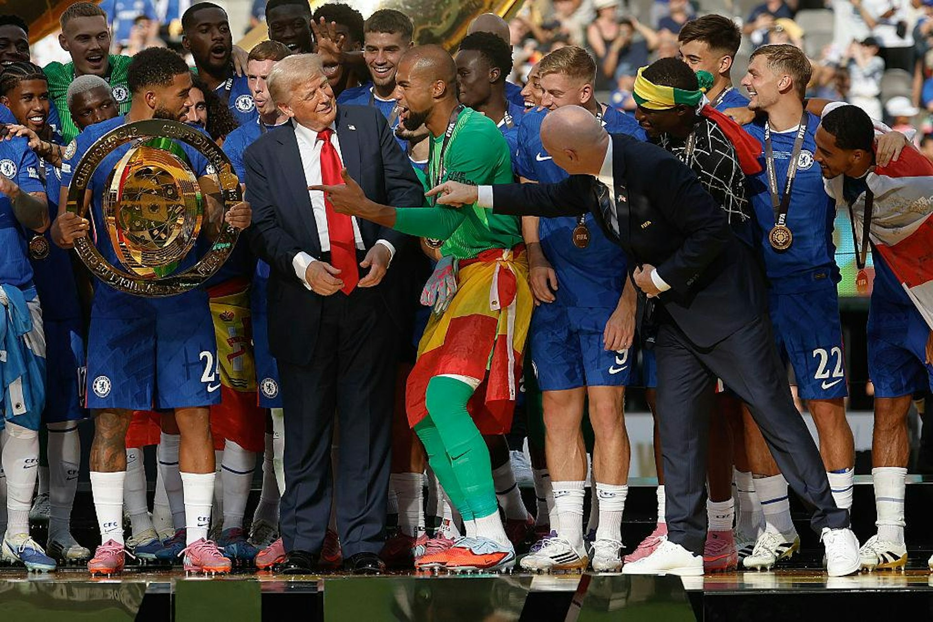 Gallery - Ông Trump trao cúp vô địch World Cup; Messi bật khóc trước 80.000 khán giả