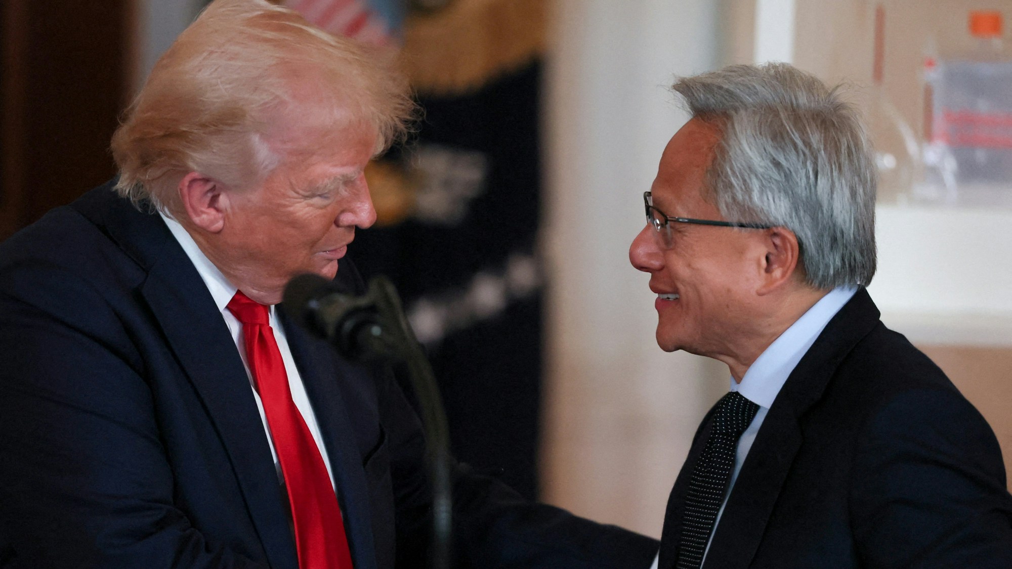 特朗普持股：手握數百隻偏重科技股Nvidia Apple Microsoft入列