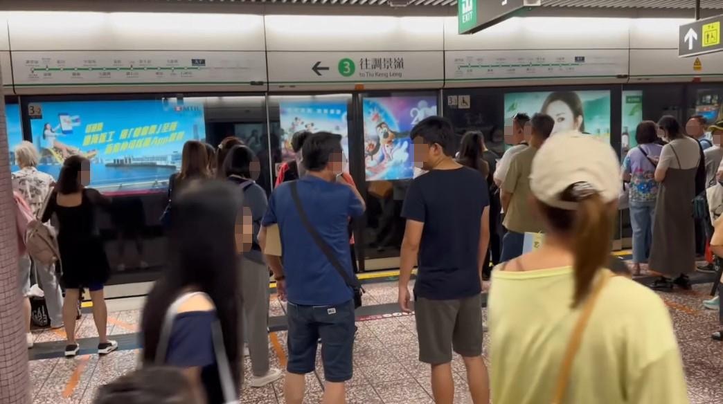 男童父親小聲反駁「你有禮貌呀？」，大叔表示「我教緊你呀」，男童父親再回應「唔使你教」。（Threads影片截圖）