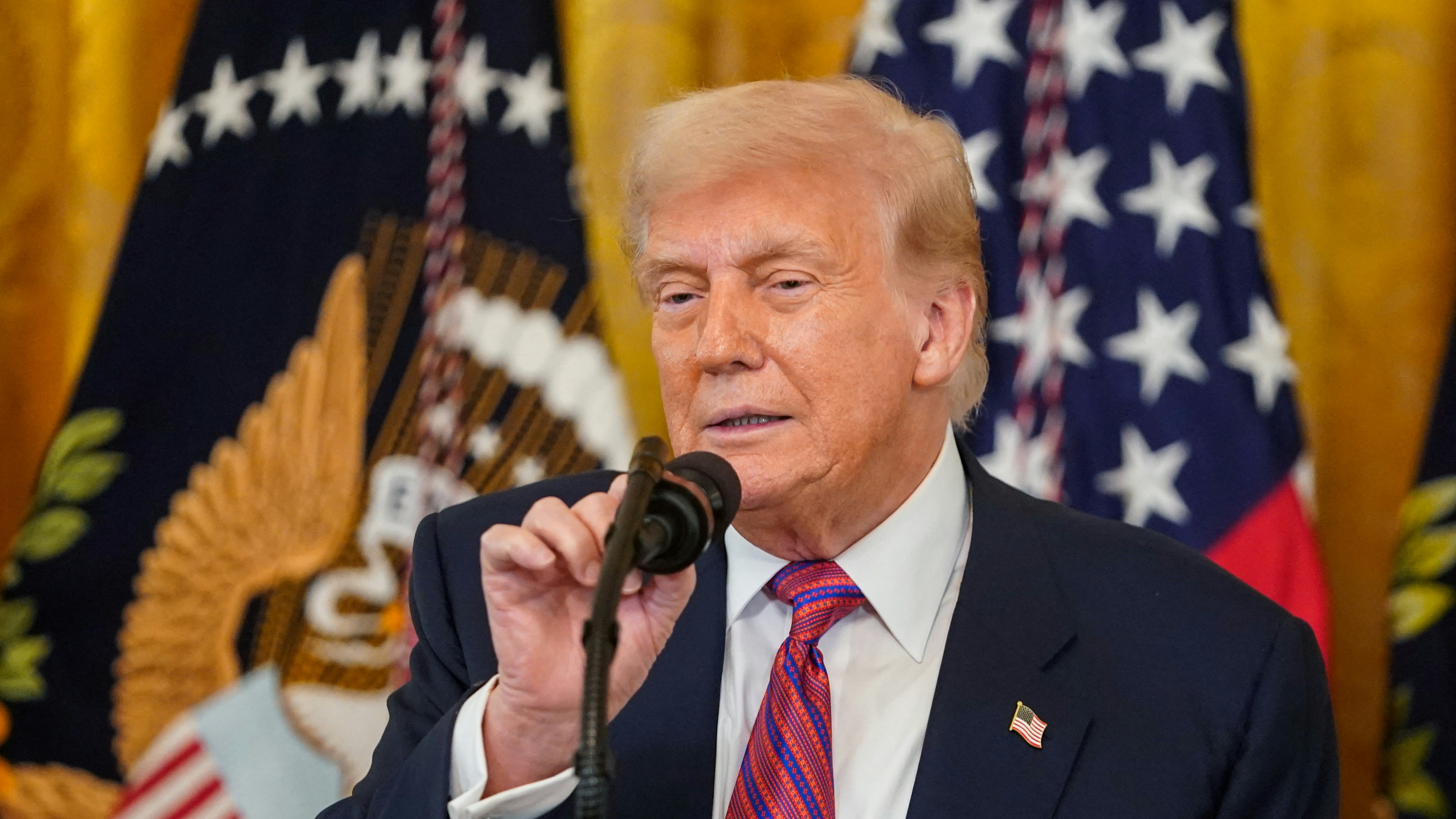 特朗普正式簽署《天才法案》 稱「以我名字命名」