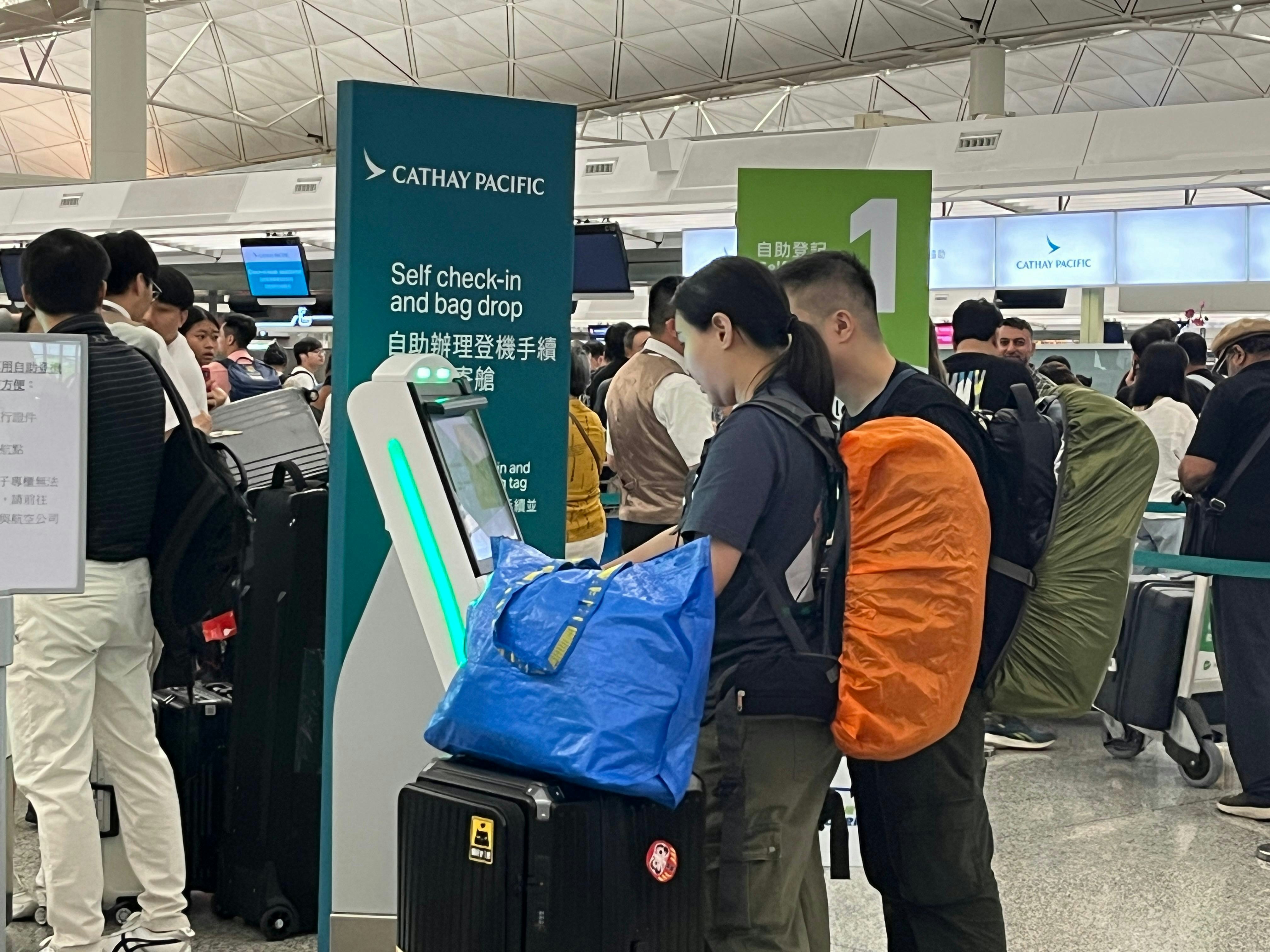 颱風韋帕|機場料至明早234班航班升降 機場快綫加開6班往香港站