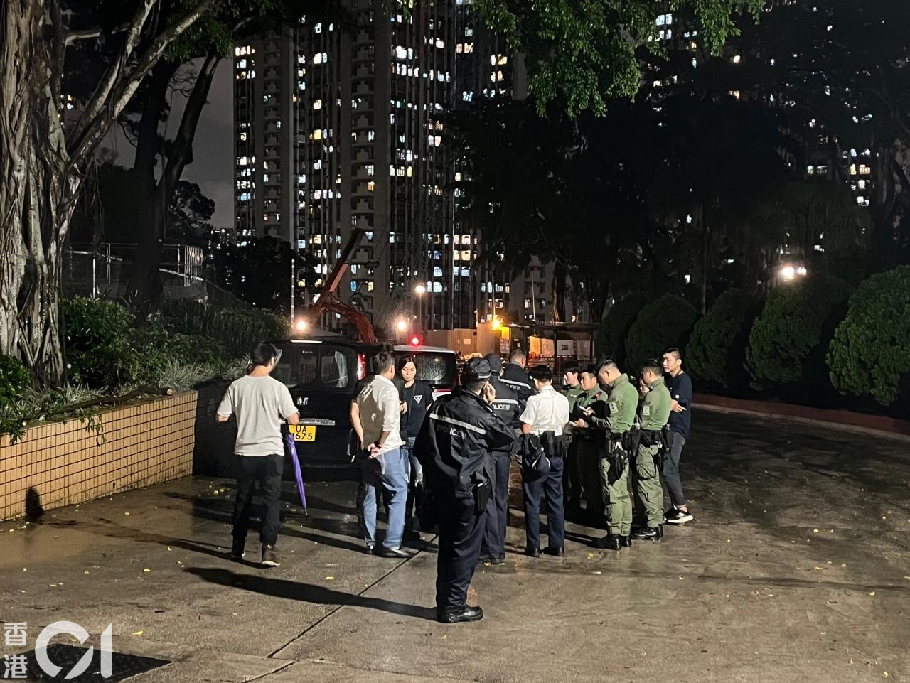 18歲少女郭靄筠失蹤逾一周，警方及消防7月22日派員登上獅子山尋找其下落。（戴慧豐攝）