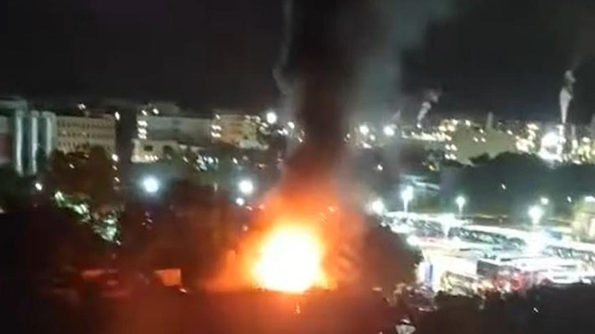 大埔車房起火傳出爆炸聲 遠處可見火光 大量濃煙席捲半空│有片