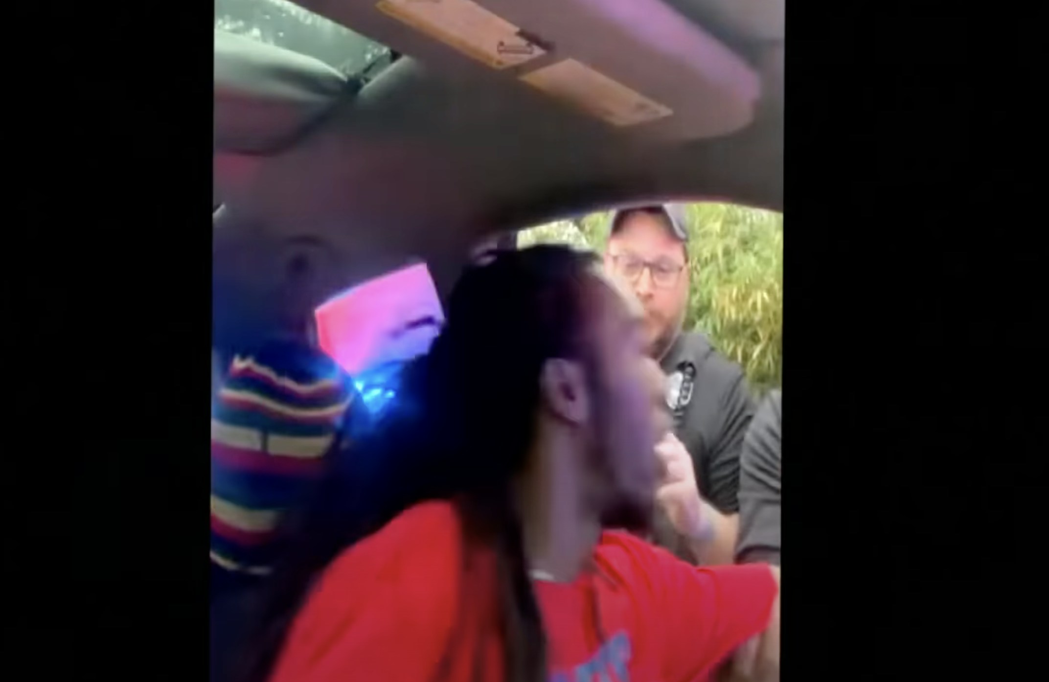 佛州白人警員強行拉黑人男子出車外毆打瘋傳 警方執法惹議|有片